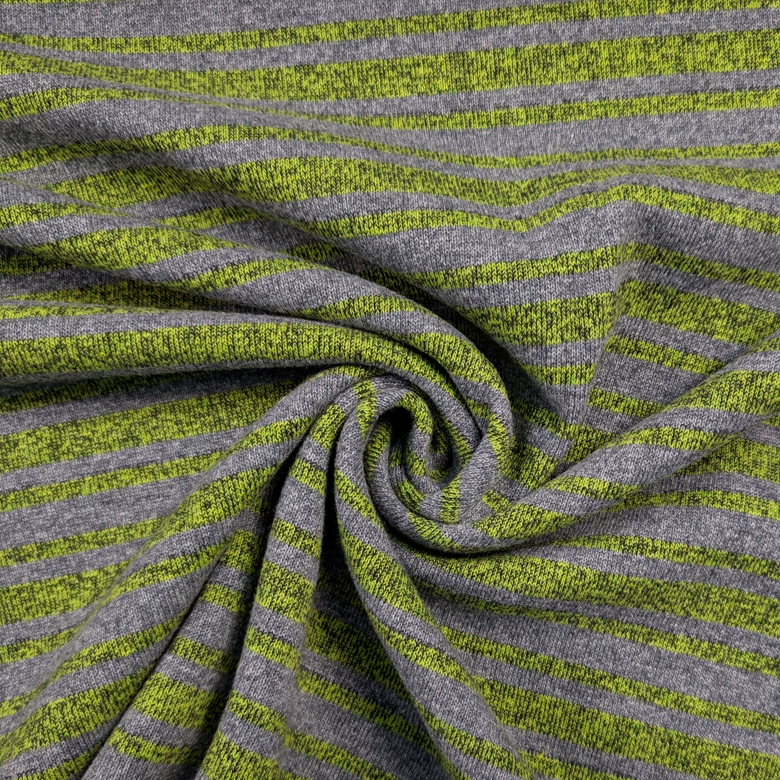 Felpa Invernale Righe Verdi Image
