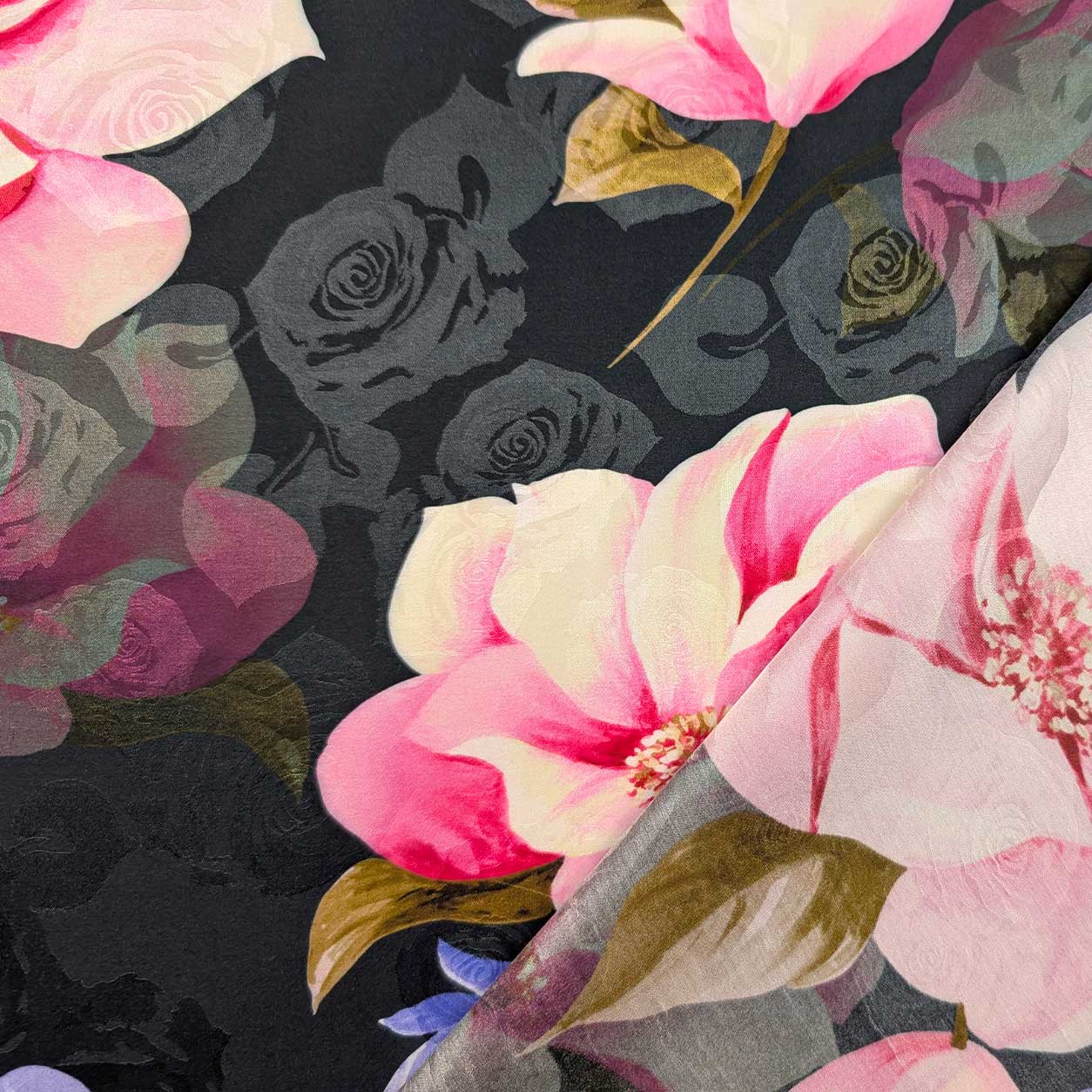 Misto Seta Nero Fiori Lilla e Rosa Image
