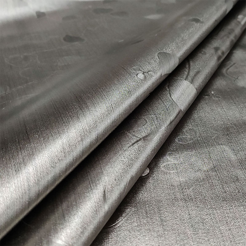 Tovaglia da tavola plastificata foglie argento
