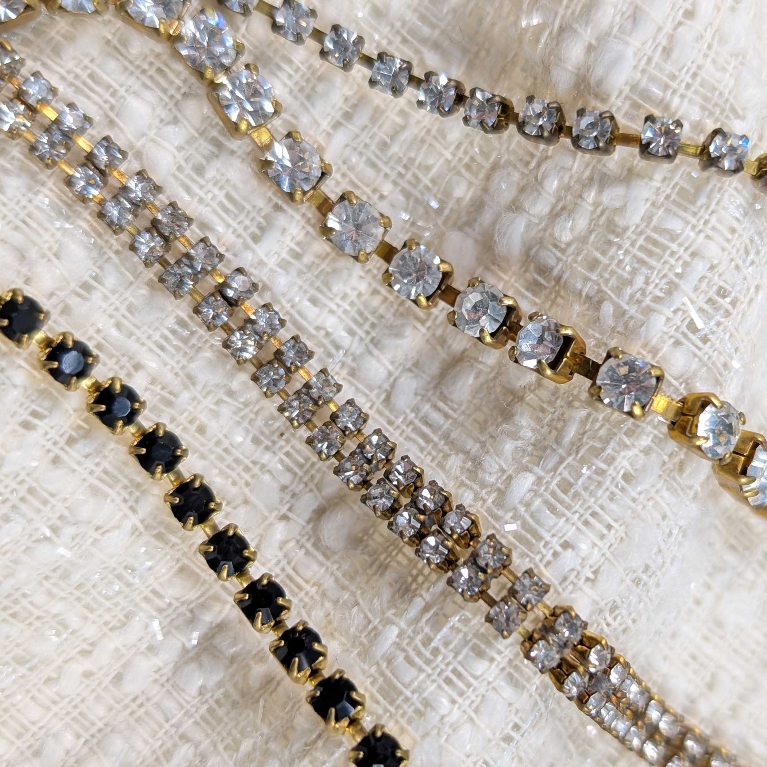 Catena Dorata con Strass Doppi Image
