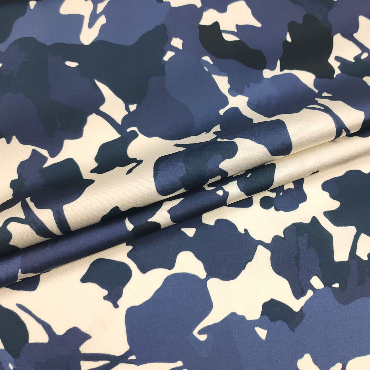 Rasetto alta moda fiori astratti blu