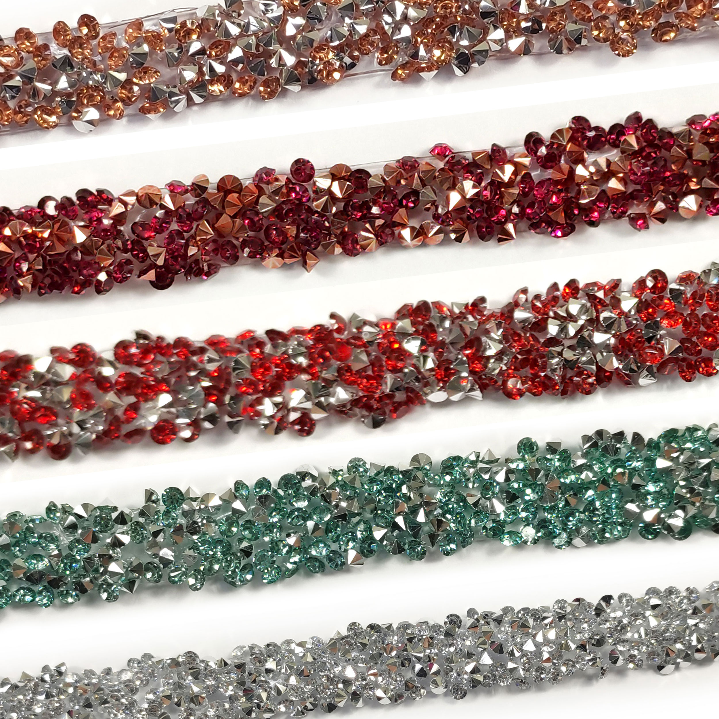 Passamaneria Perle e Strass tipo Swarovski Termoadesiva Image