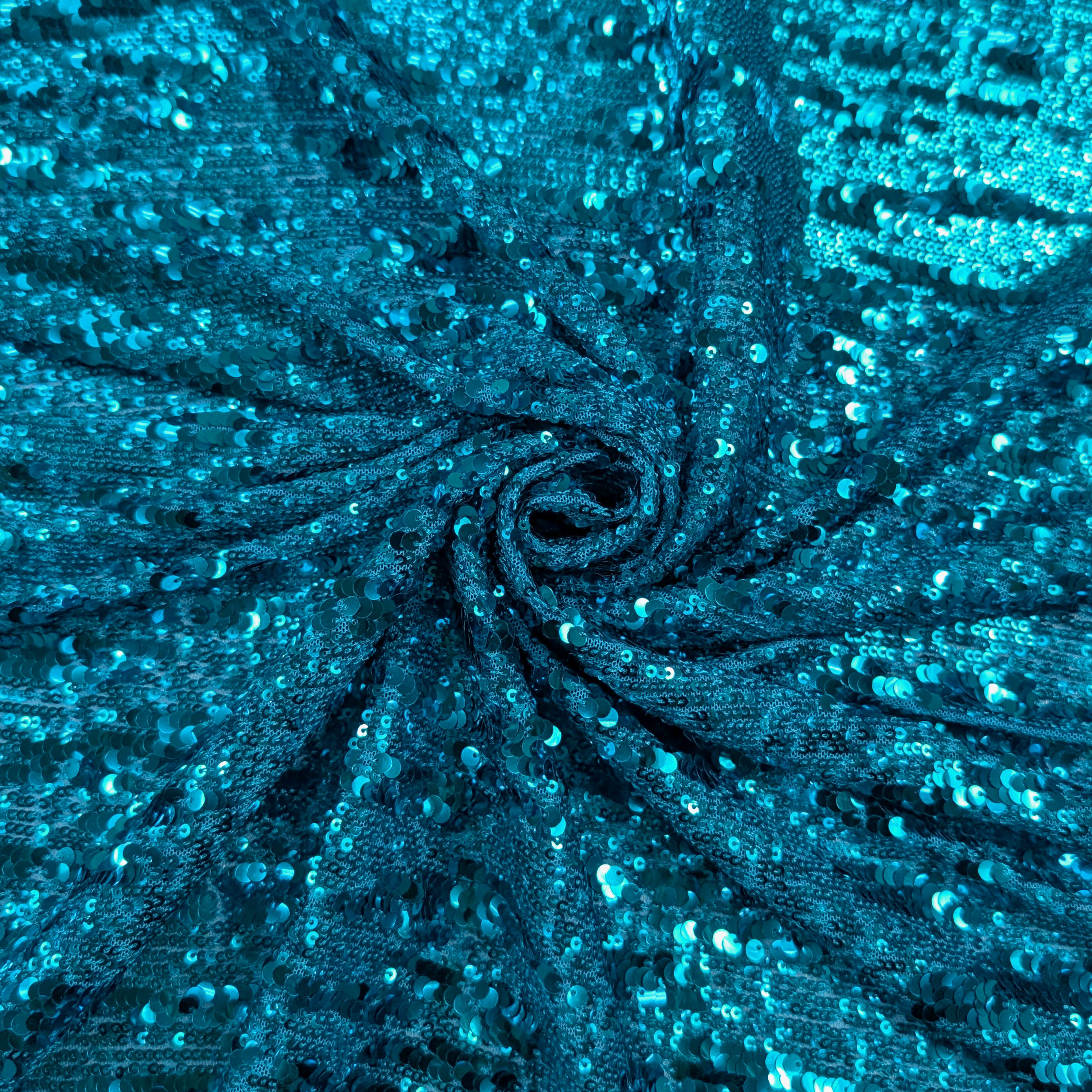 Tessuto Paillettes a Cascata su Tulle Image