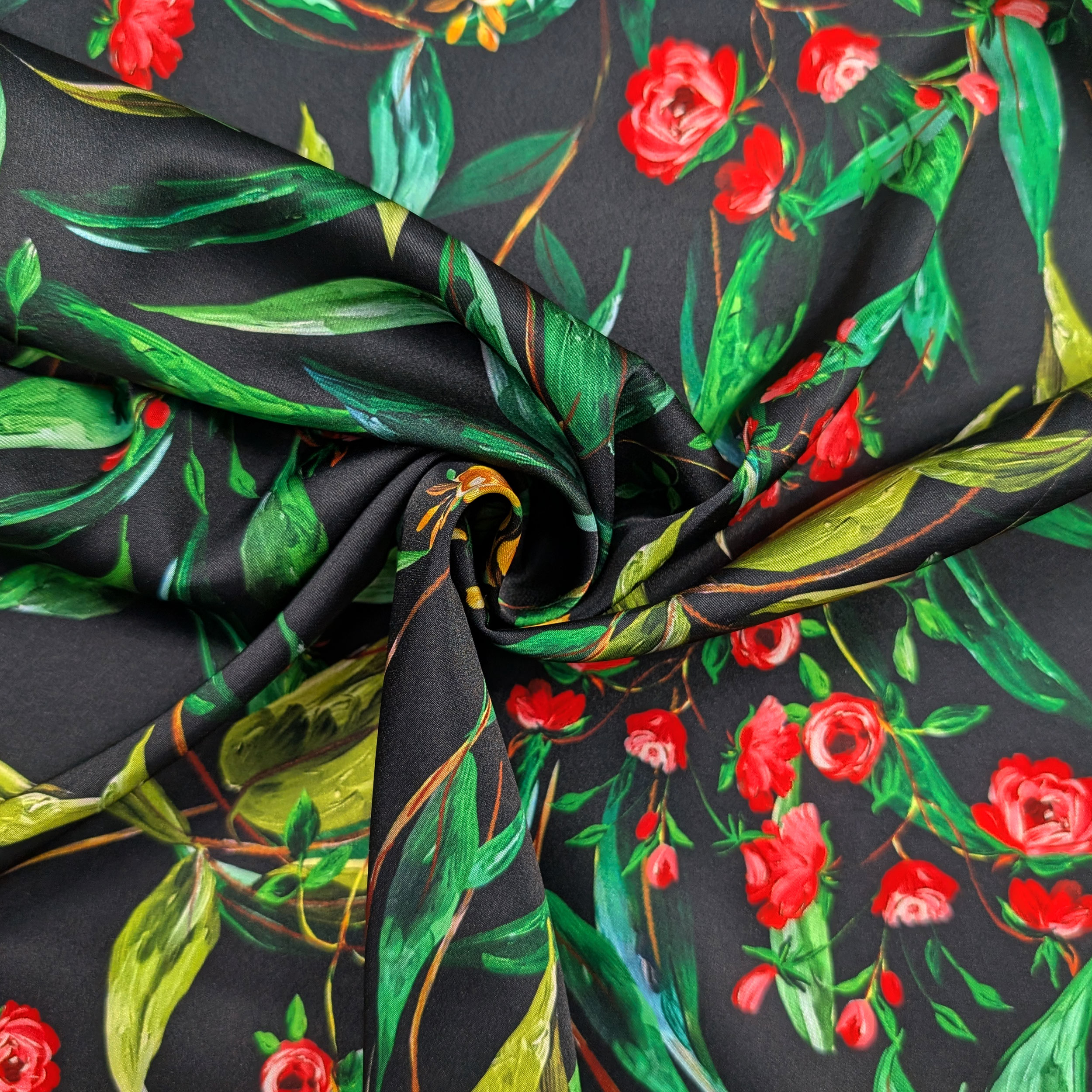 Raso Setato Alta Moda Rose e Fiori Gialli Image