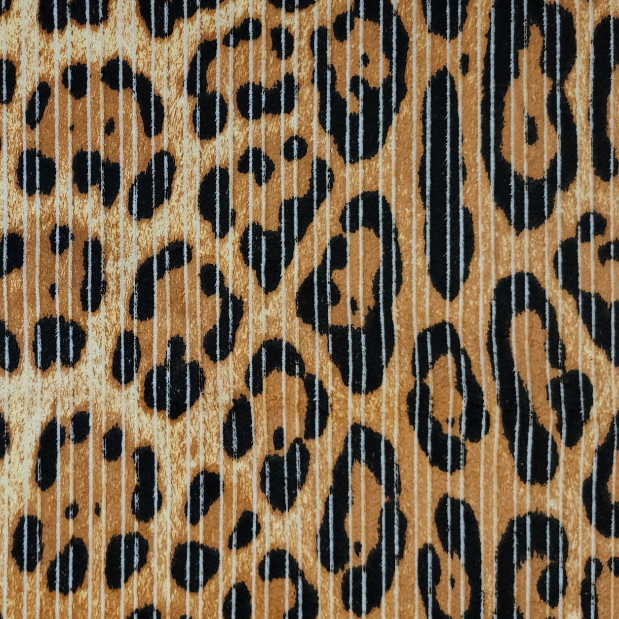 tessuto-leopardato-a-righe-sottili-bianche