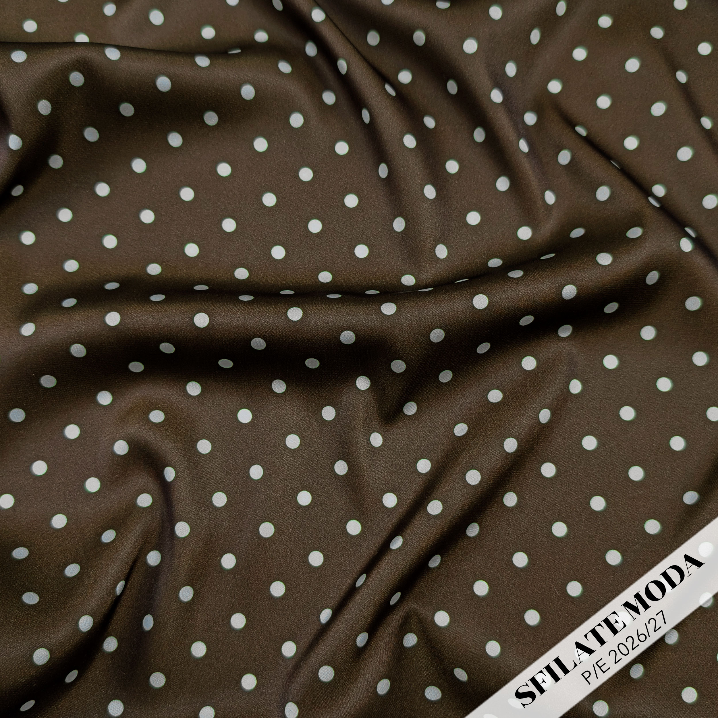Raso Setato Alta Moda Pois Sfondo Marrone Image