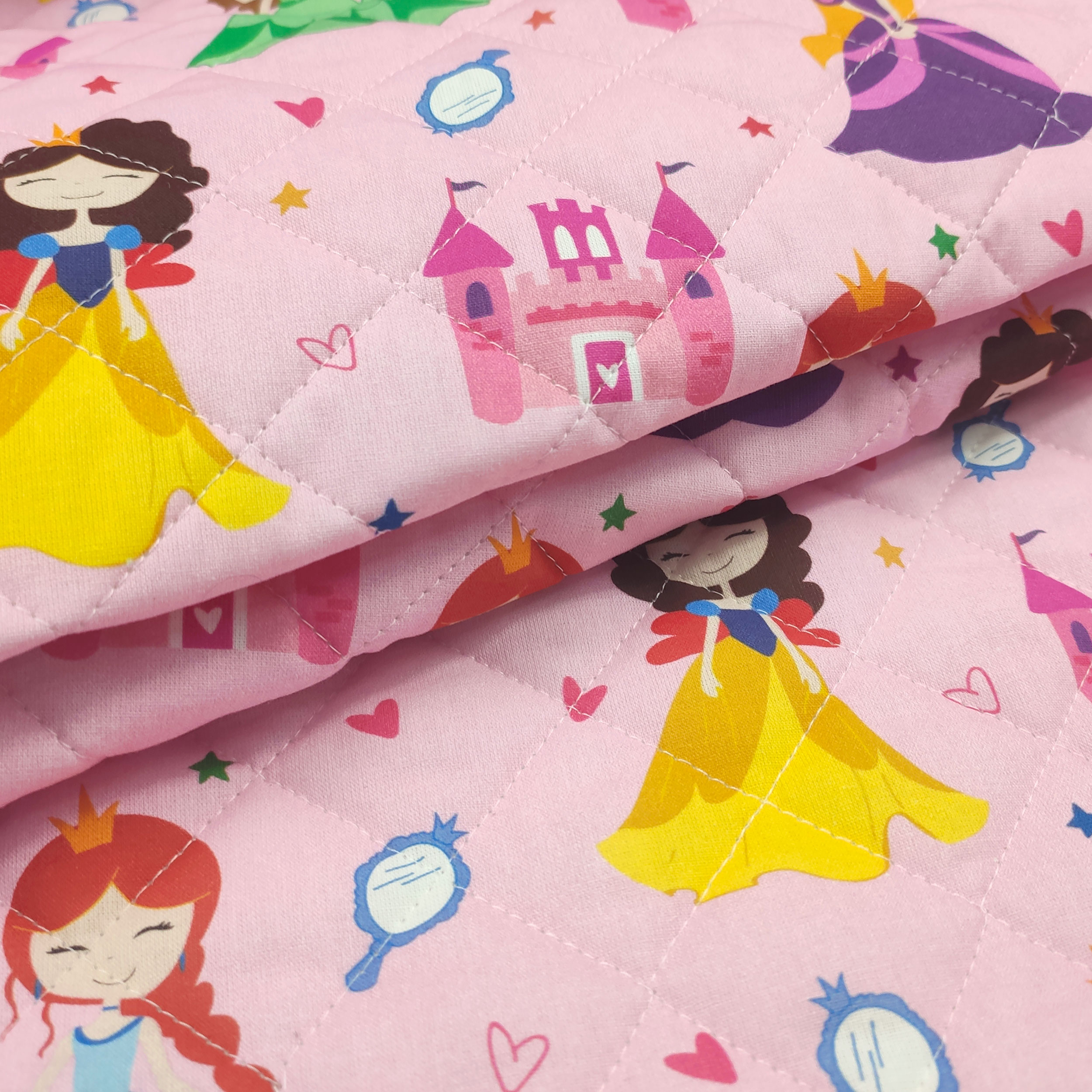 Tessuto Trapuntato Principesse Sfondo Rosa