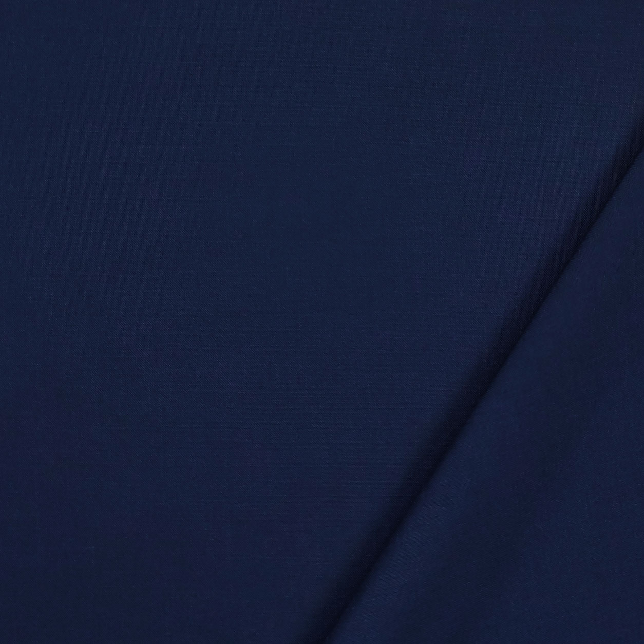 misto-cotone-abbigliamento-blu-notte