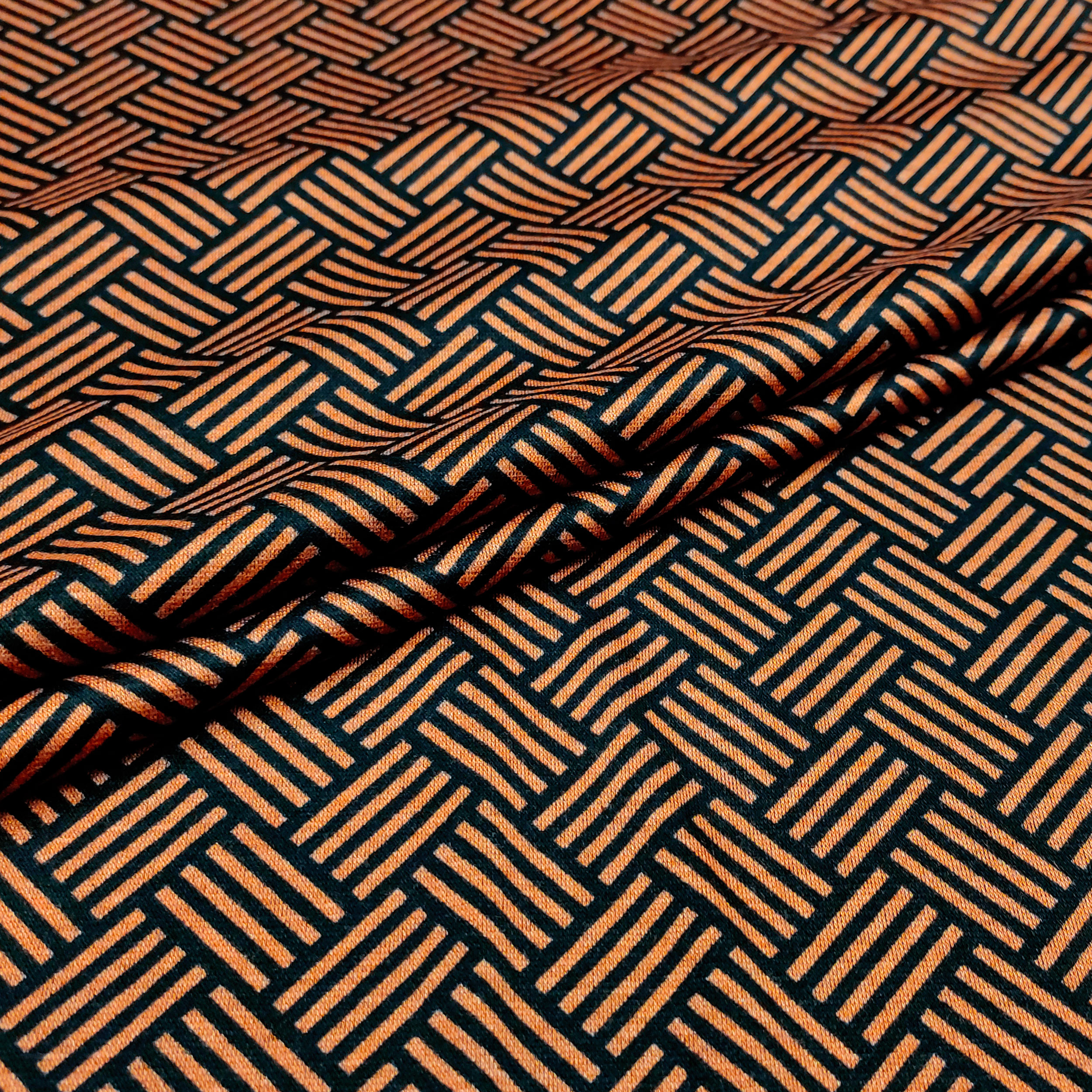 Punto Milano Misto Viscosa Geometria Arancio e Nero