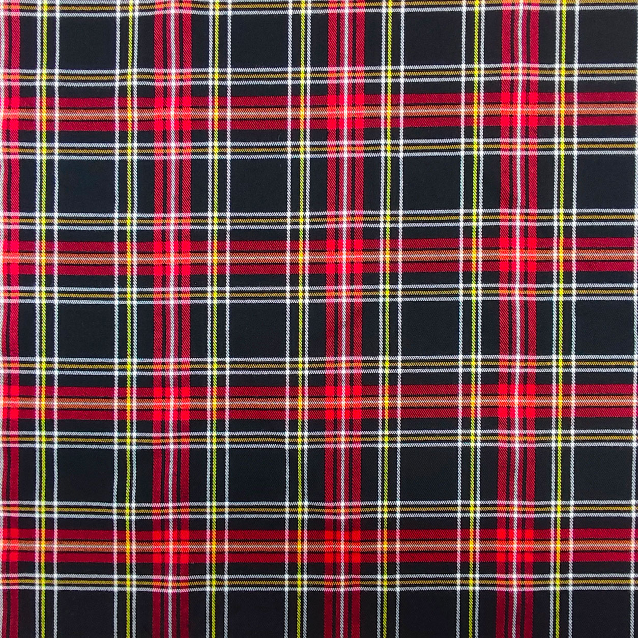 tartan-scozzese-nero-quadro-rosso