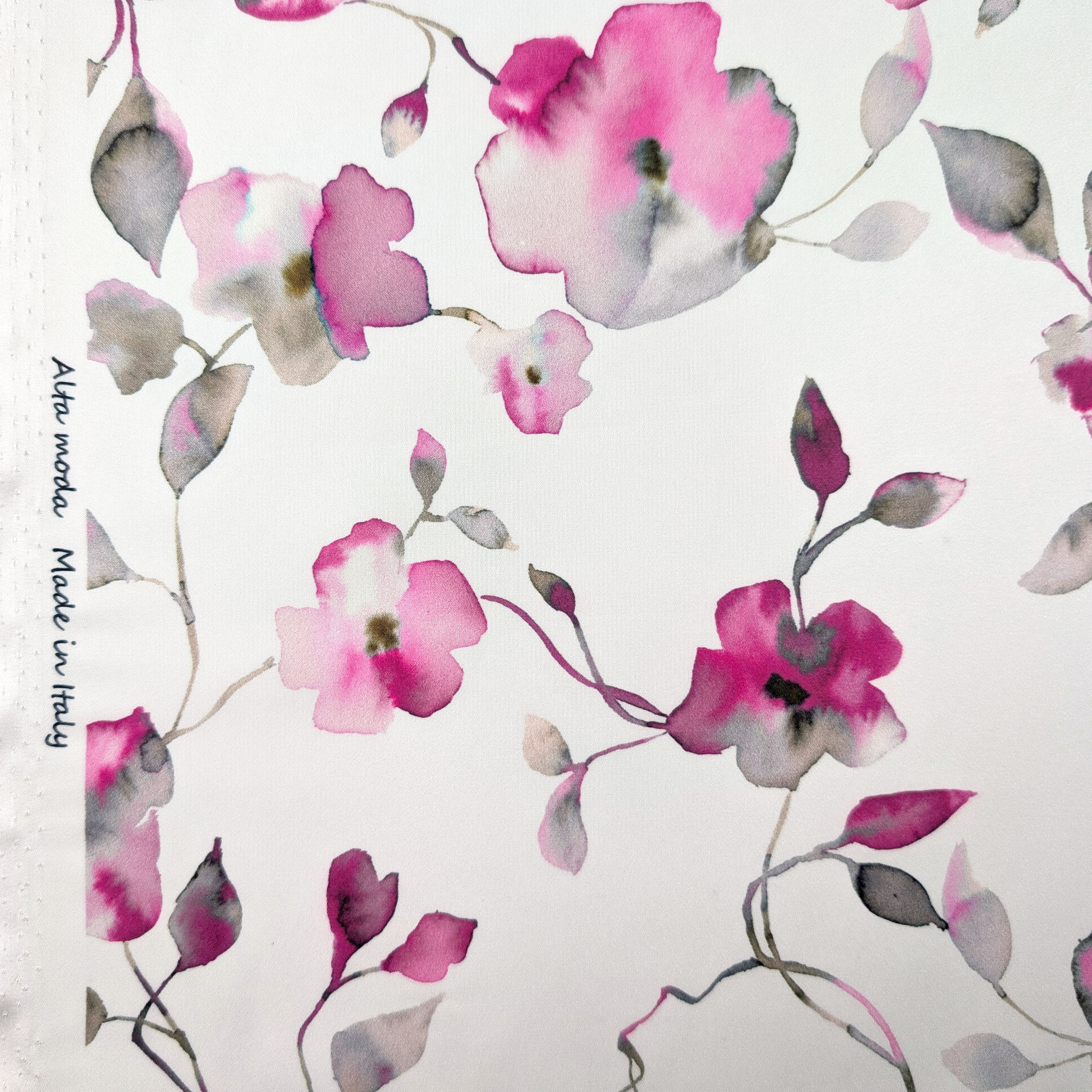 Raso Setato Alta Moda Fiori Acquerellati Fuxia Image