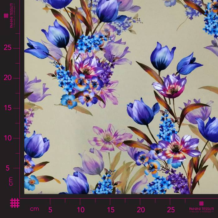 vestiti-di-seta-floreale-alta-moda