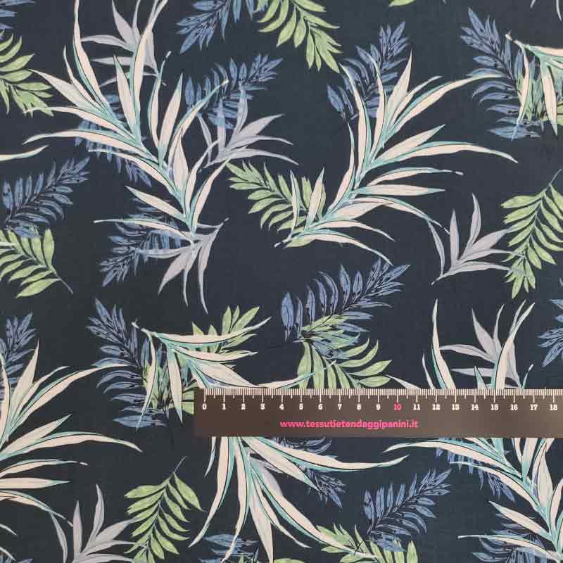 gutermann-con-foglie-su-sfondo-scuro