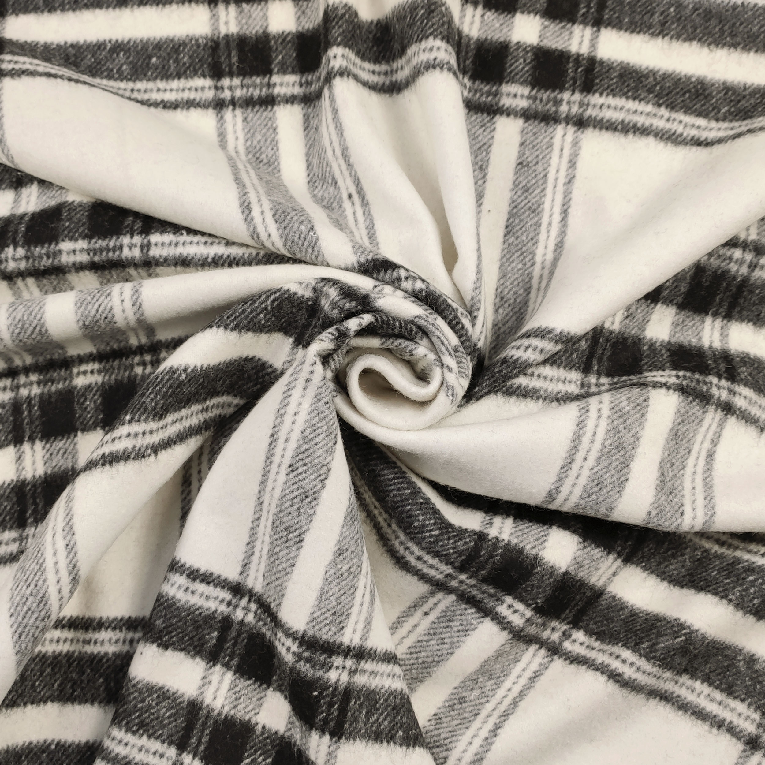 Scampolo Tessuto Tartan Bianco Lana e Nero