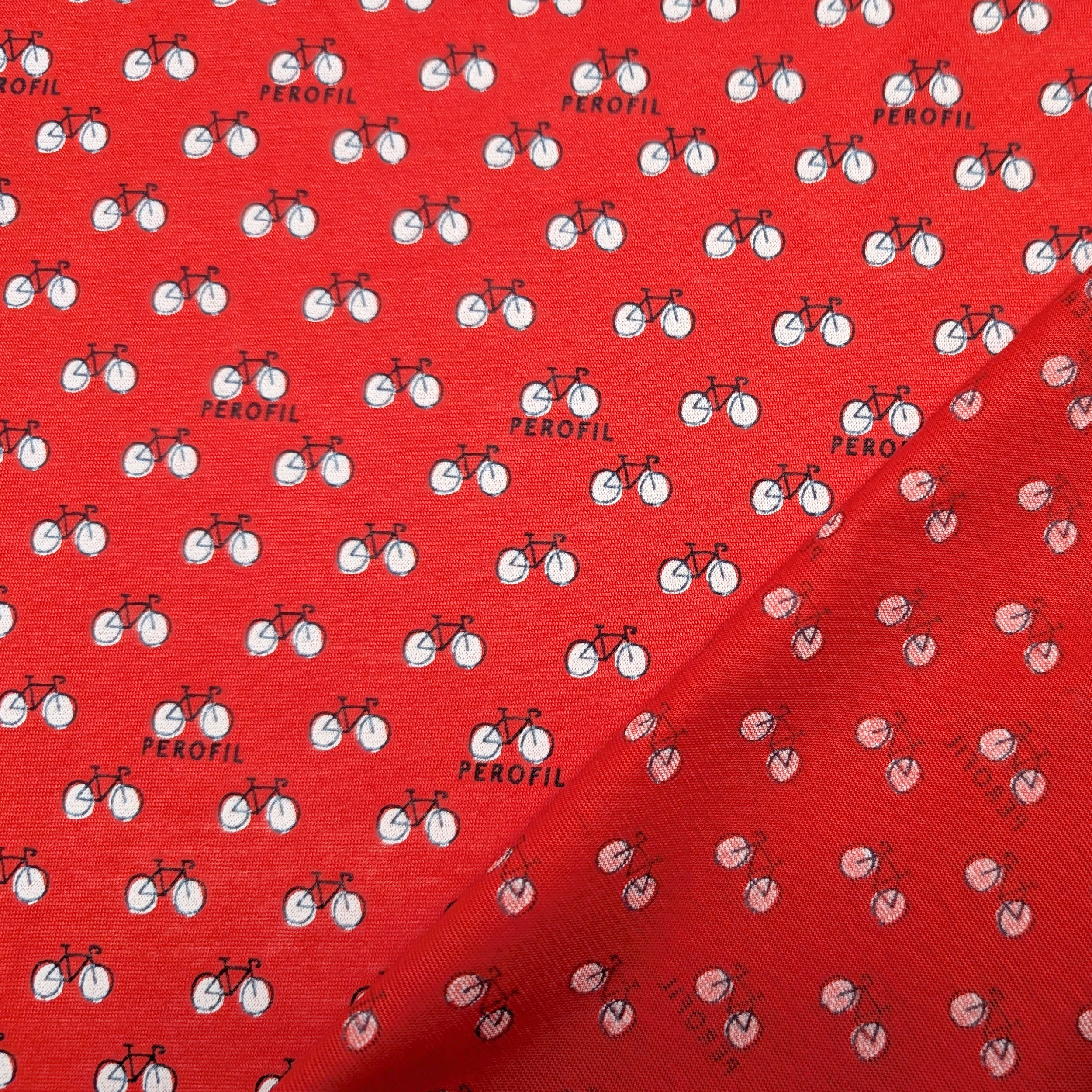 Maglina Cotone Biciclette Sfondo Rosso Image