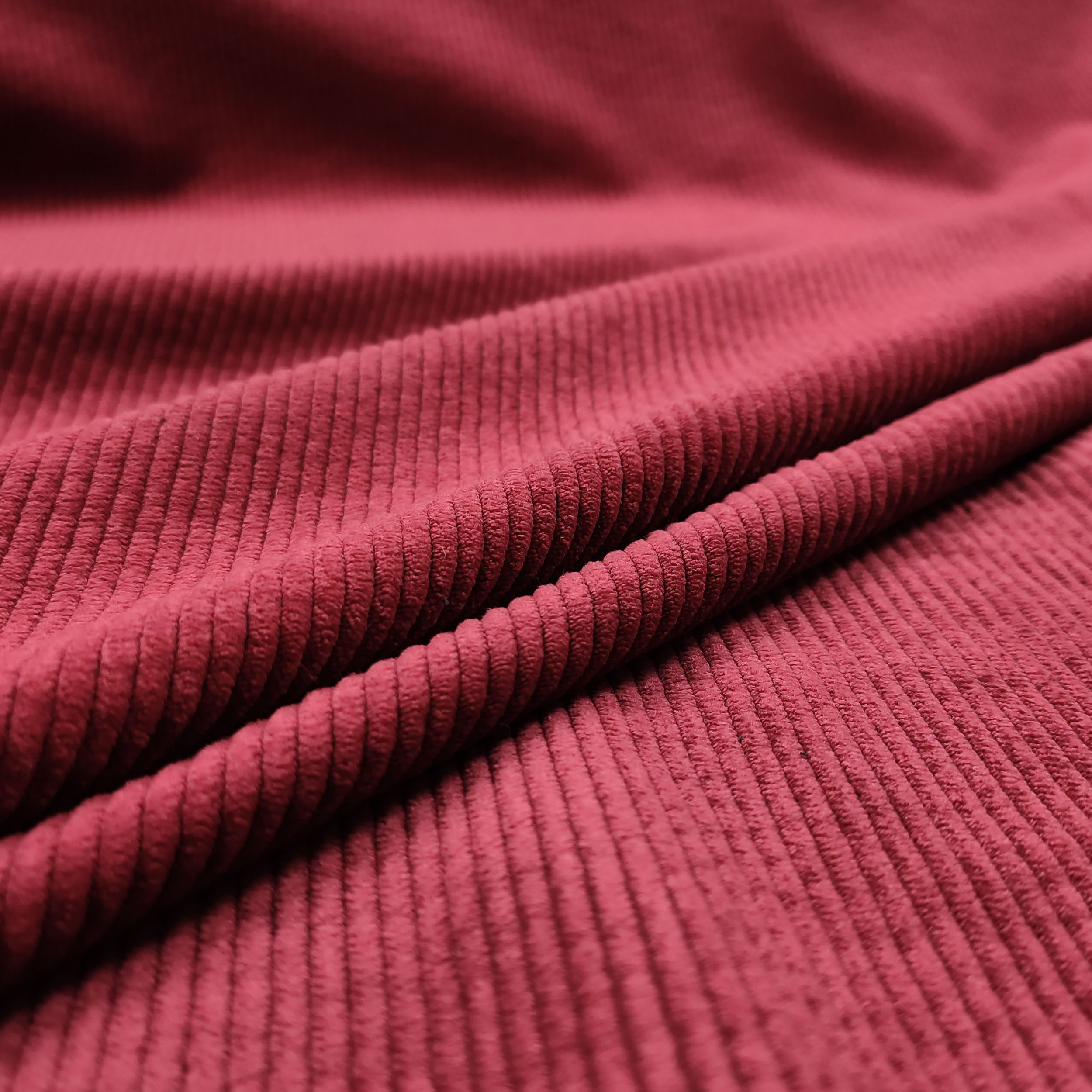 velluto-abbigliamento-rosso 1