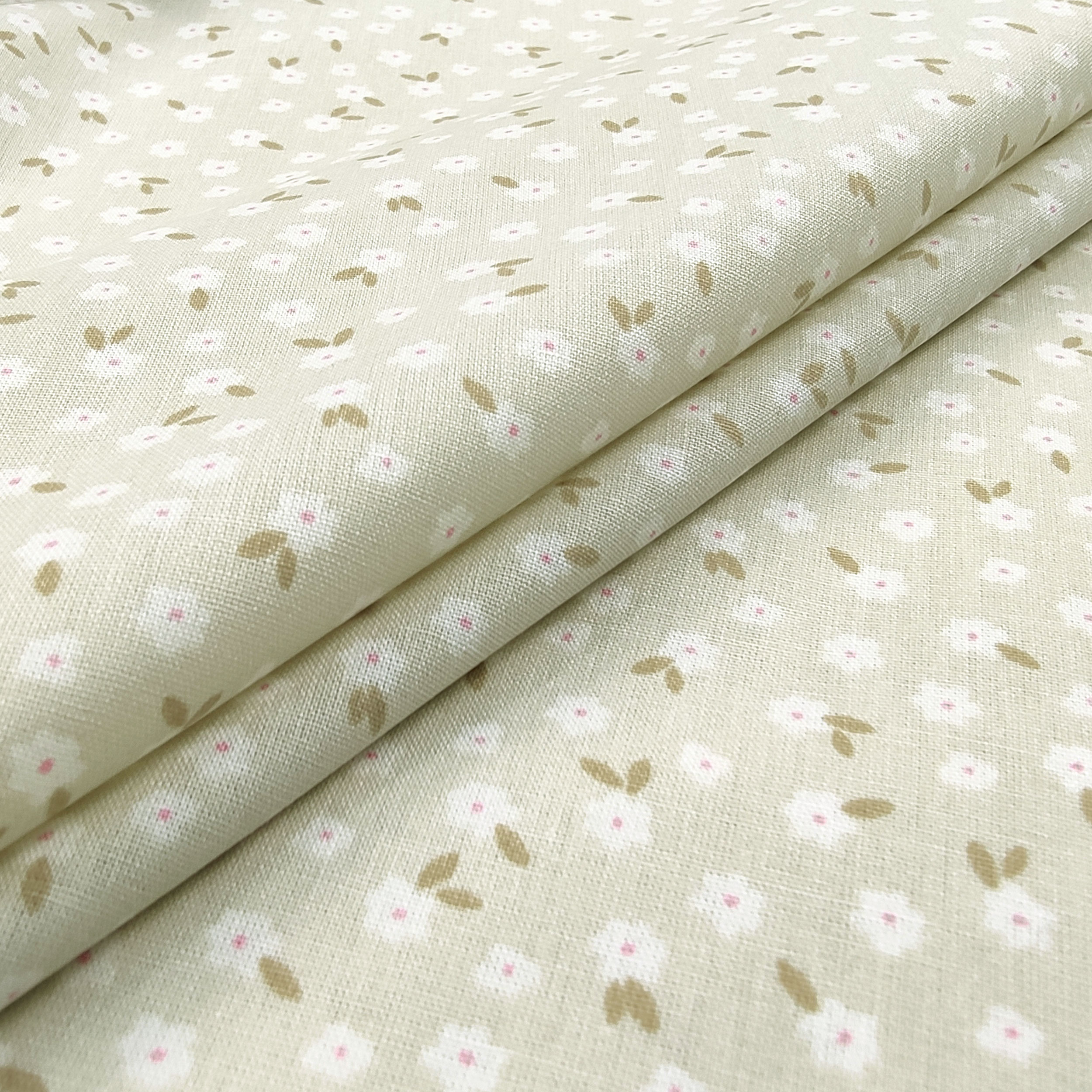 Tessuto 100% Cotone con Fiorellini Sfondo Beige