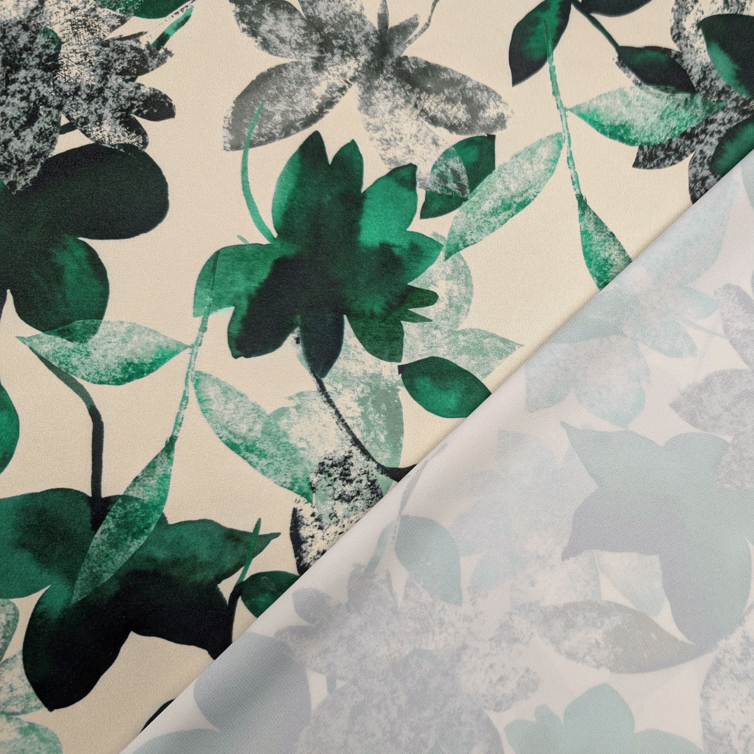 Raso Setato Alta Moda Fiori Verdi Image