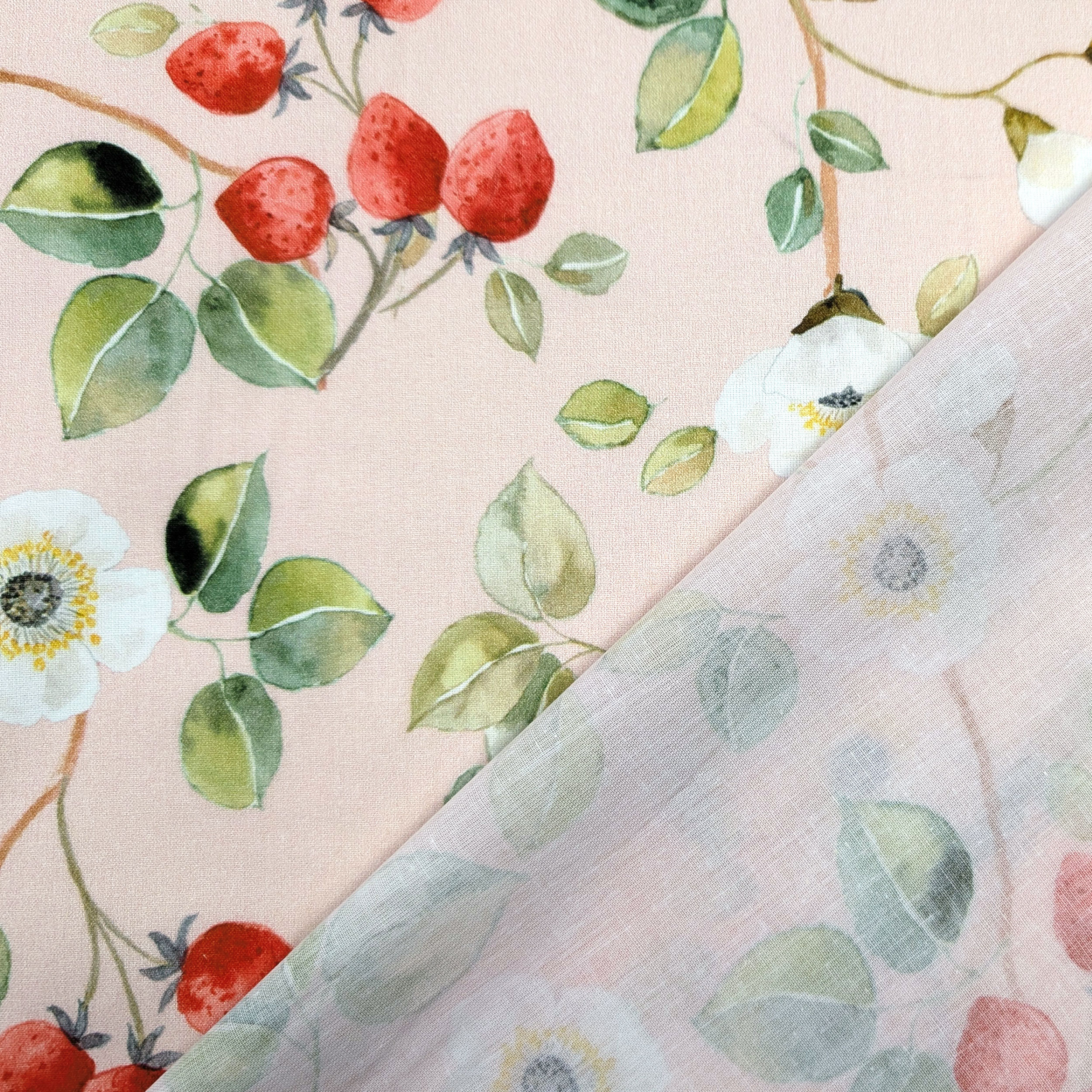 Tessuto Cotone Fiori e Fragole Image