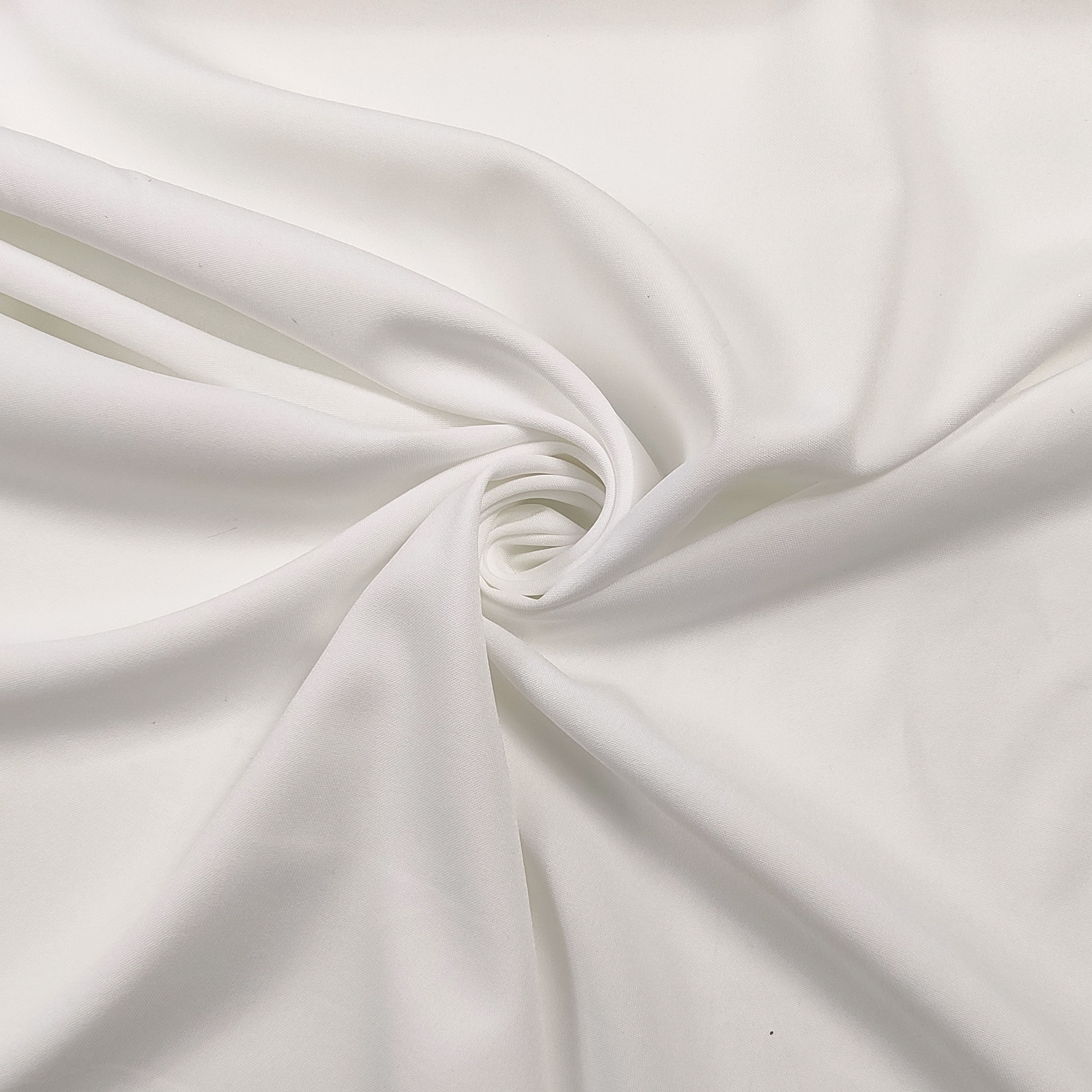 tessuto per abbigliamento bianco (1)
