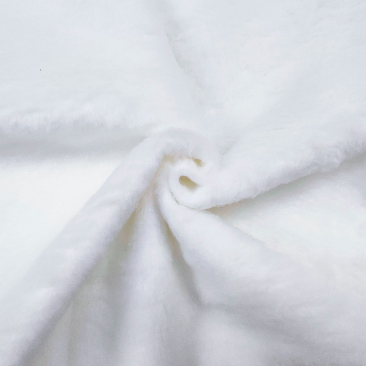 pelliccia-sintetica-al-metro-bianco