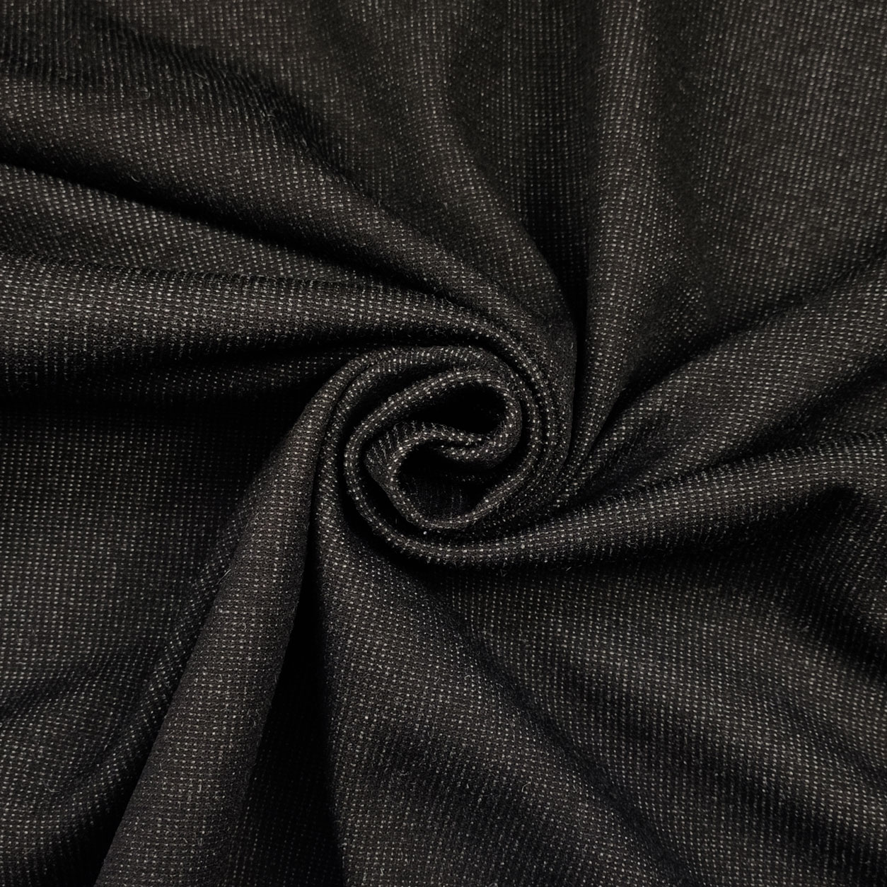 maglia garzata nera e panna