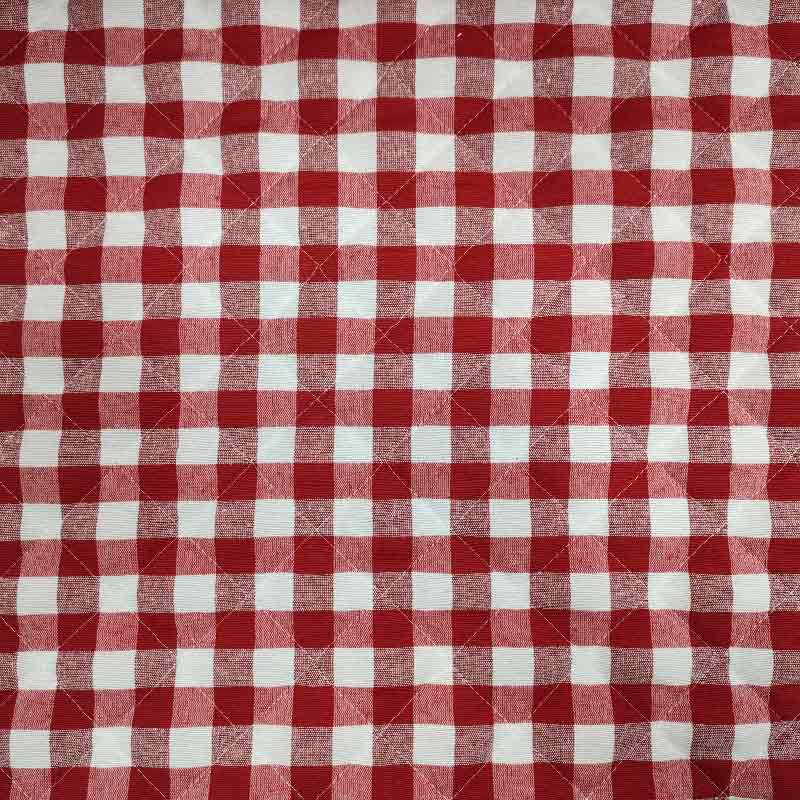 Tessuto Trapuntato Rosso e Bianco