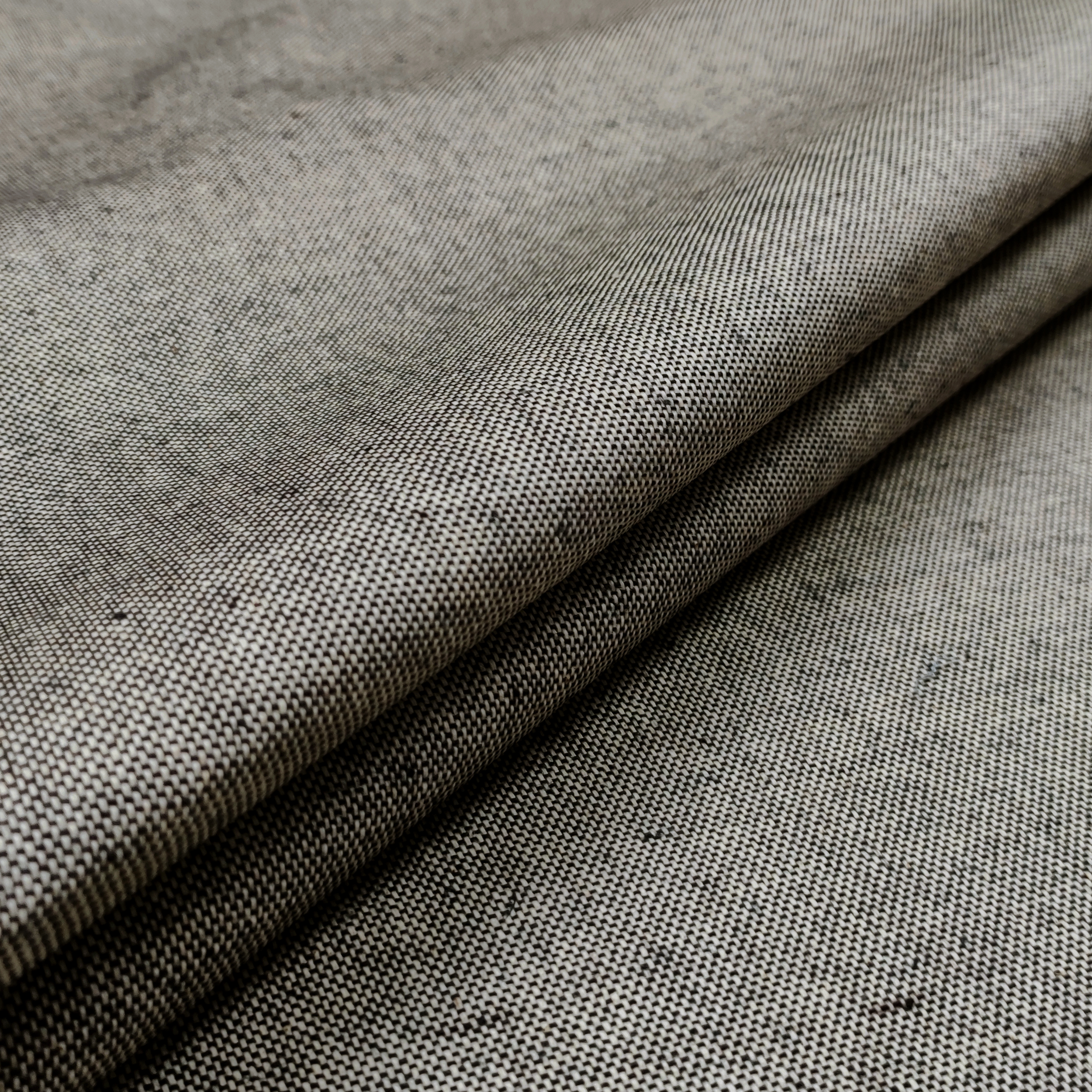 Tovaglia Confezionata Resinata Grigio e Nero Melange