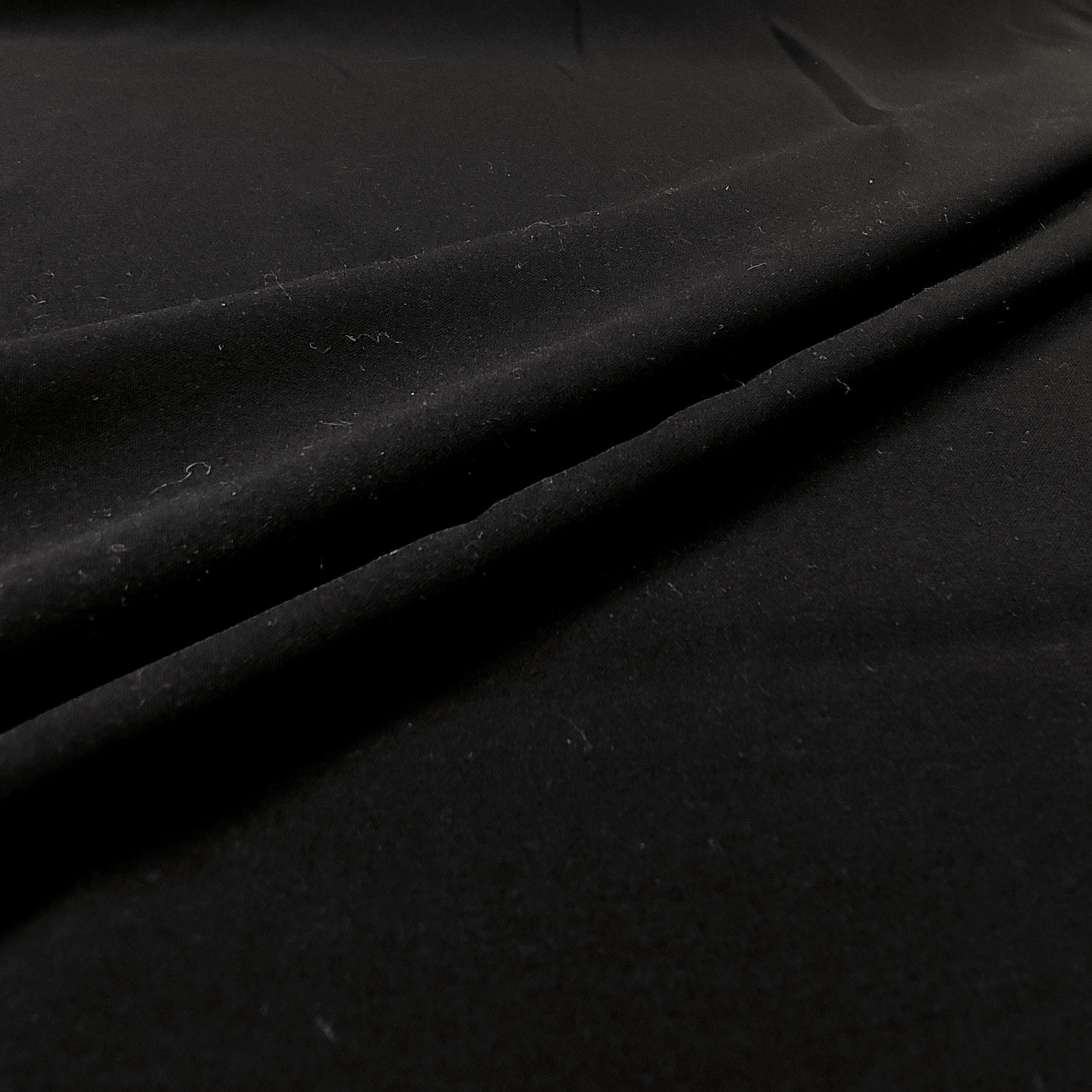 tessuto-abbigliamento-nero
