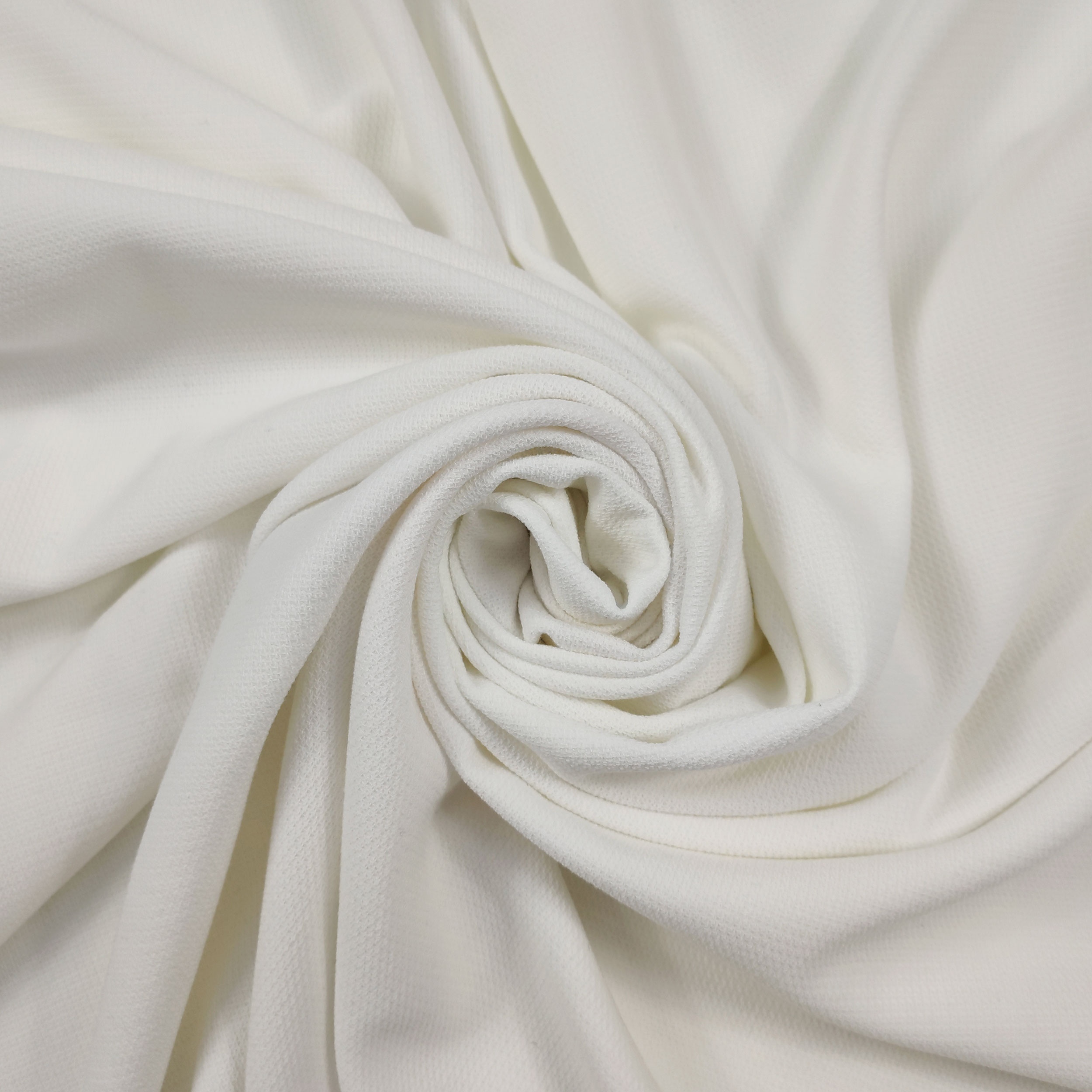 tessuto-per-abbigliamento-bianco