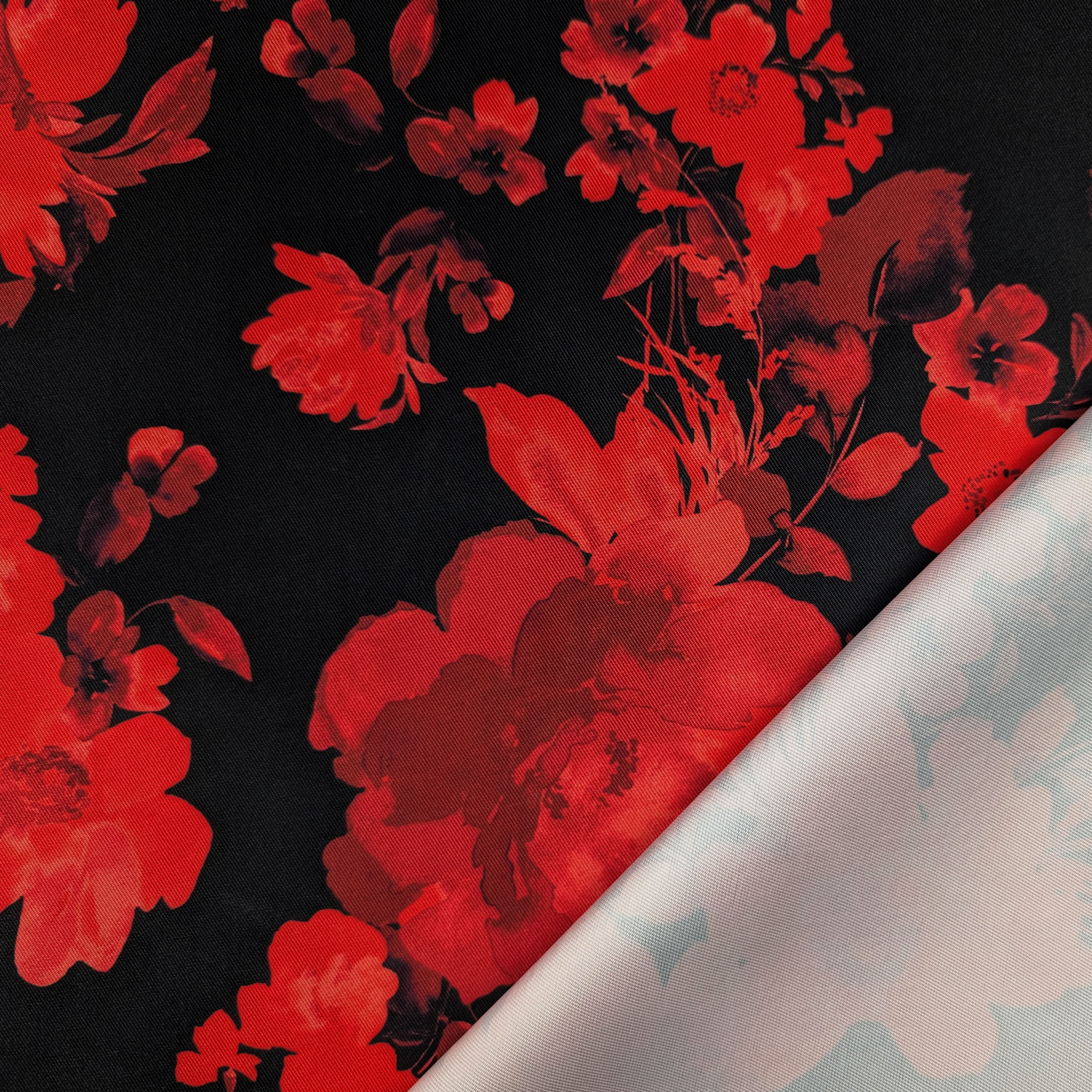 Mikado Alta Moda Italiana Fiori Rossi Image