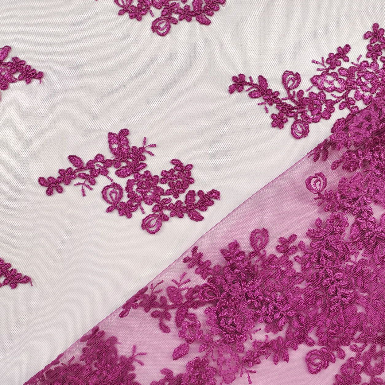pizzo-bordo-decorato-fuxia