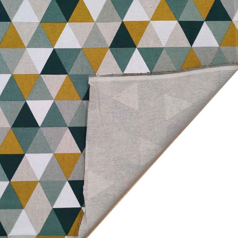 Ritaglio Tessuto Fantasia Triangoli Toni del Verde 50x140 cm
