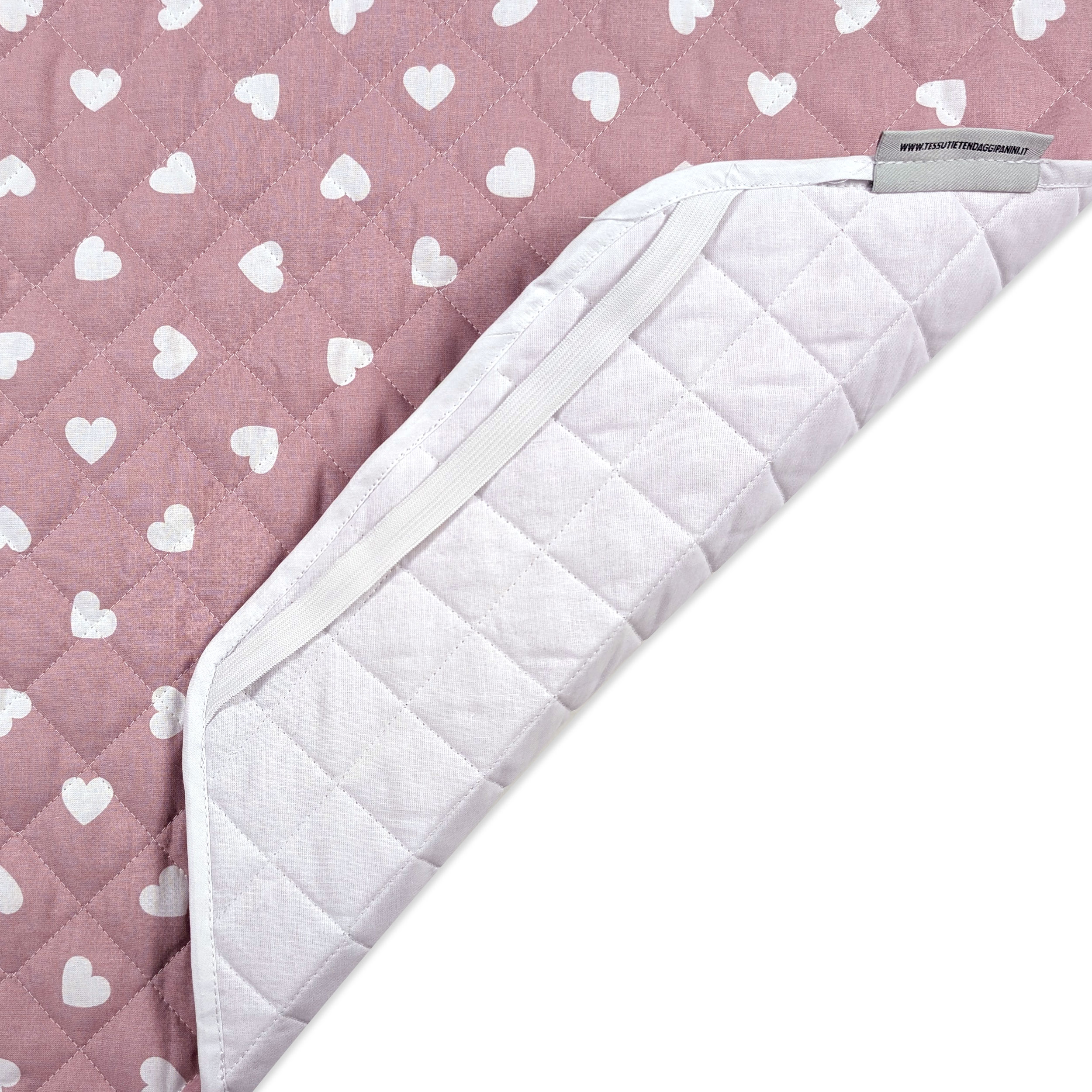 Copri Brandina Cuori Bianchi con Sfondo Rosa Antico Image