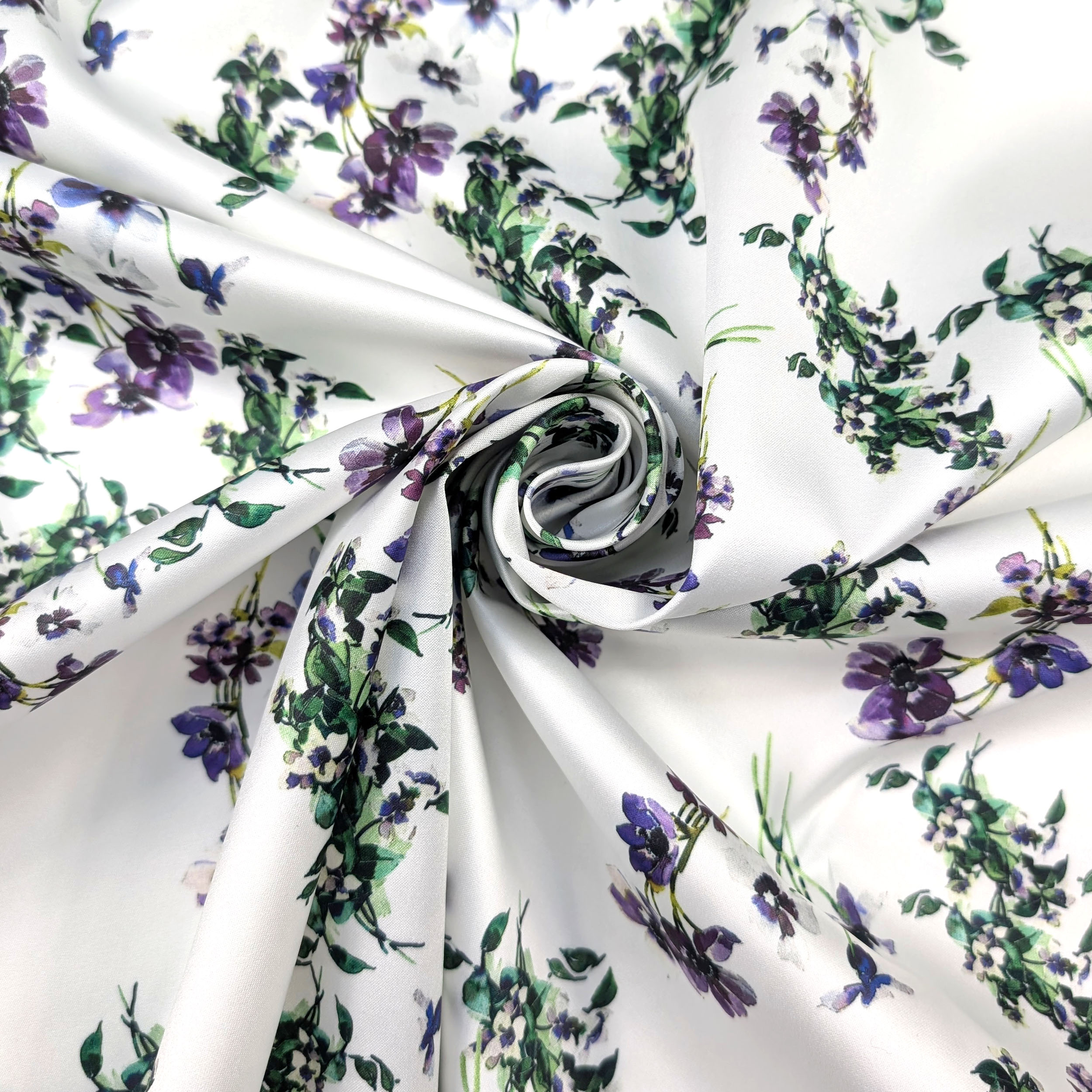 Raso Elasticizzato Fiori Lilla Sfondo Bianco Image