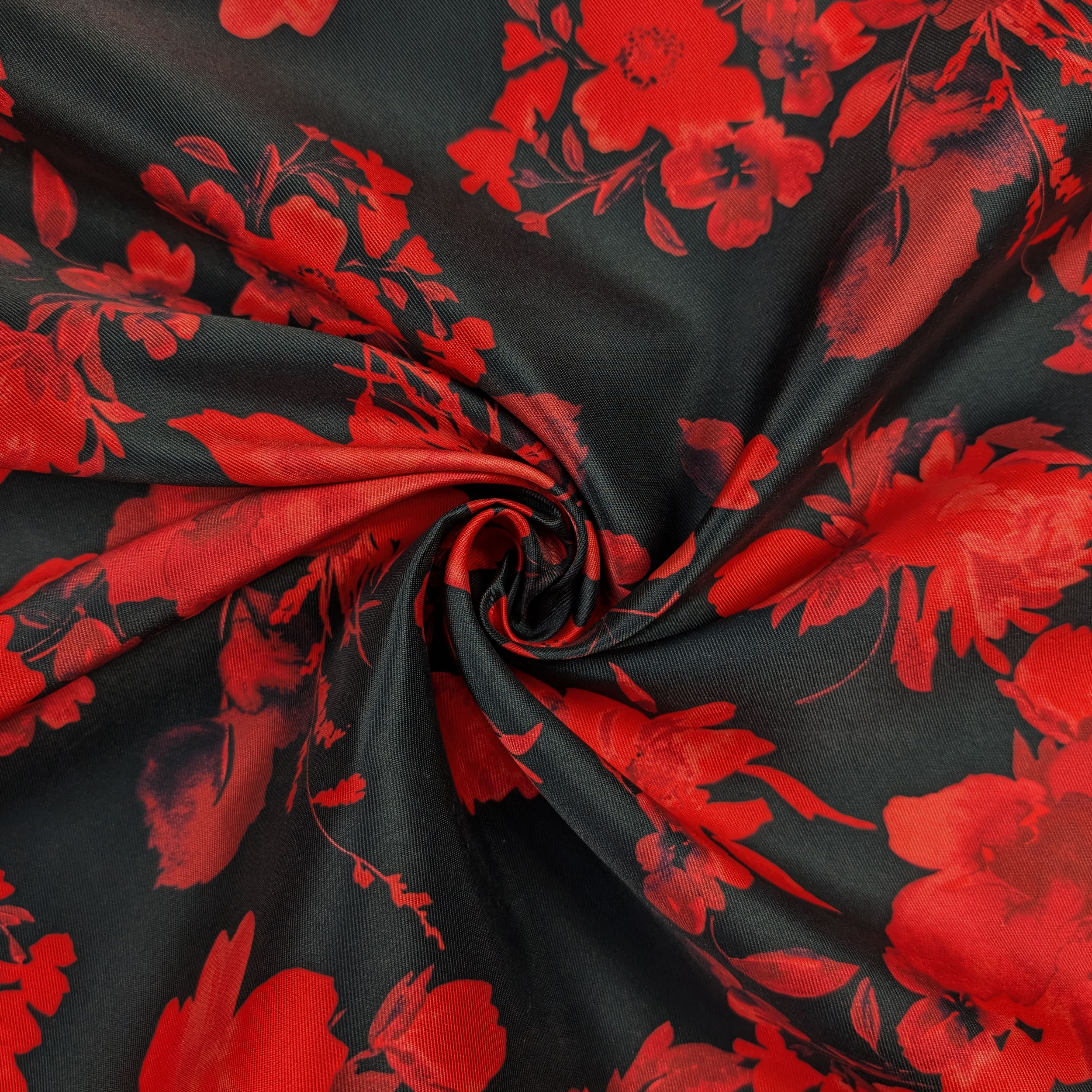 Mikado Alta Moda Italiana Fiori Rossi Image