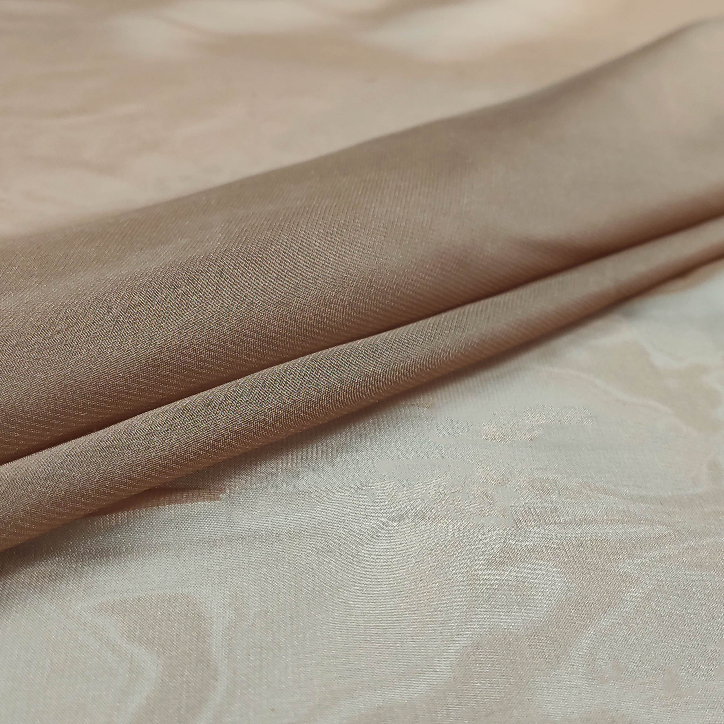 Tessuto in Chiffon Leggero Nocciola Panini