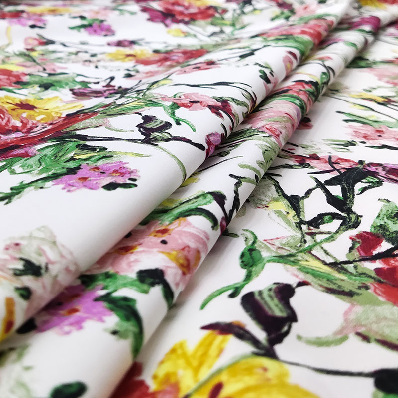 Tessuto Cotone Elasticizzato Mazzi di Fiori Sfondo Bianco 