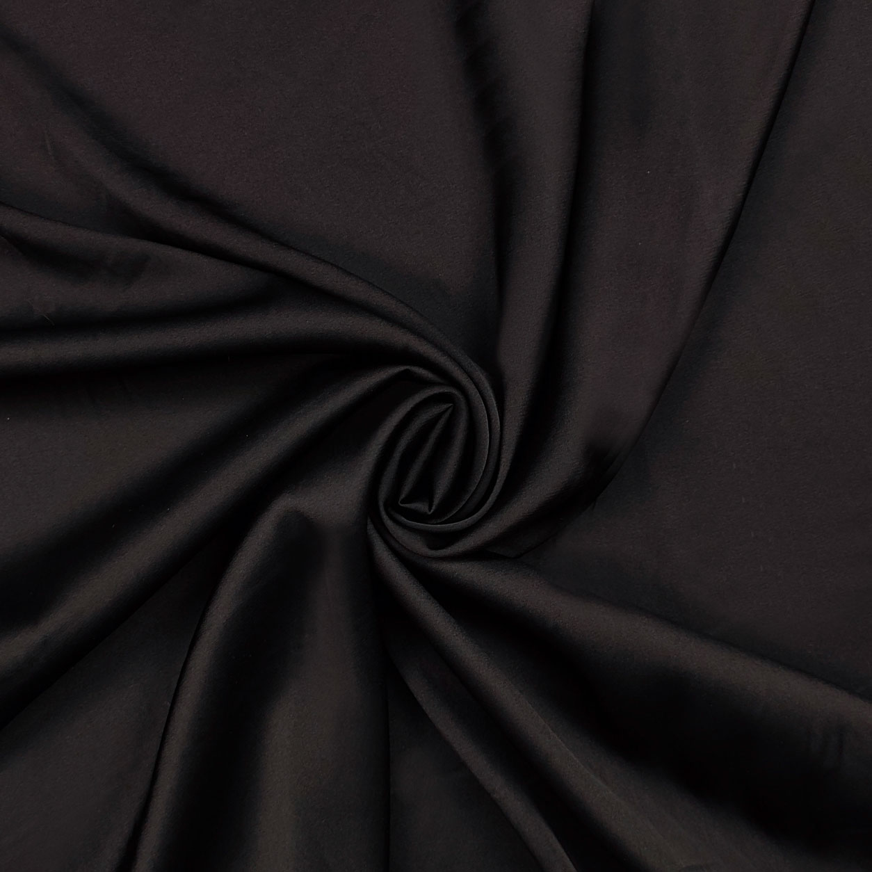 Rasetto effetto seta nero