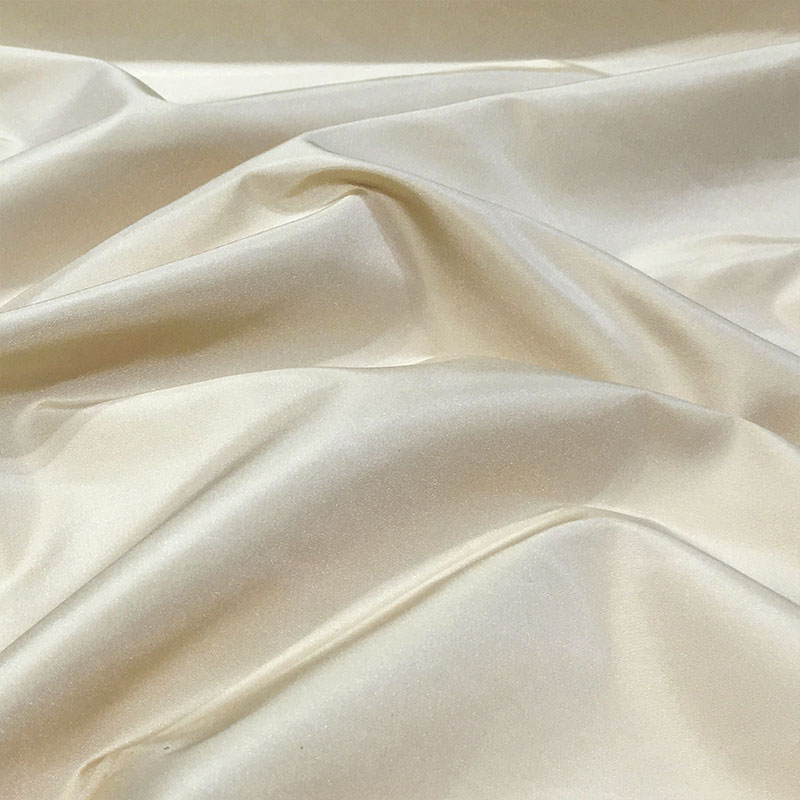 abiti-in-taffeta-avorio