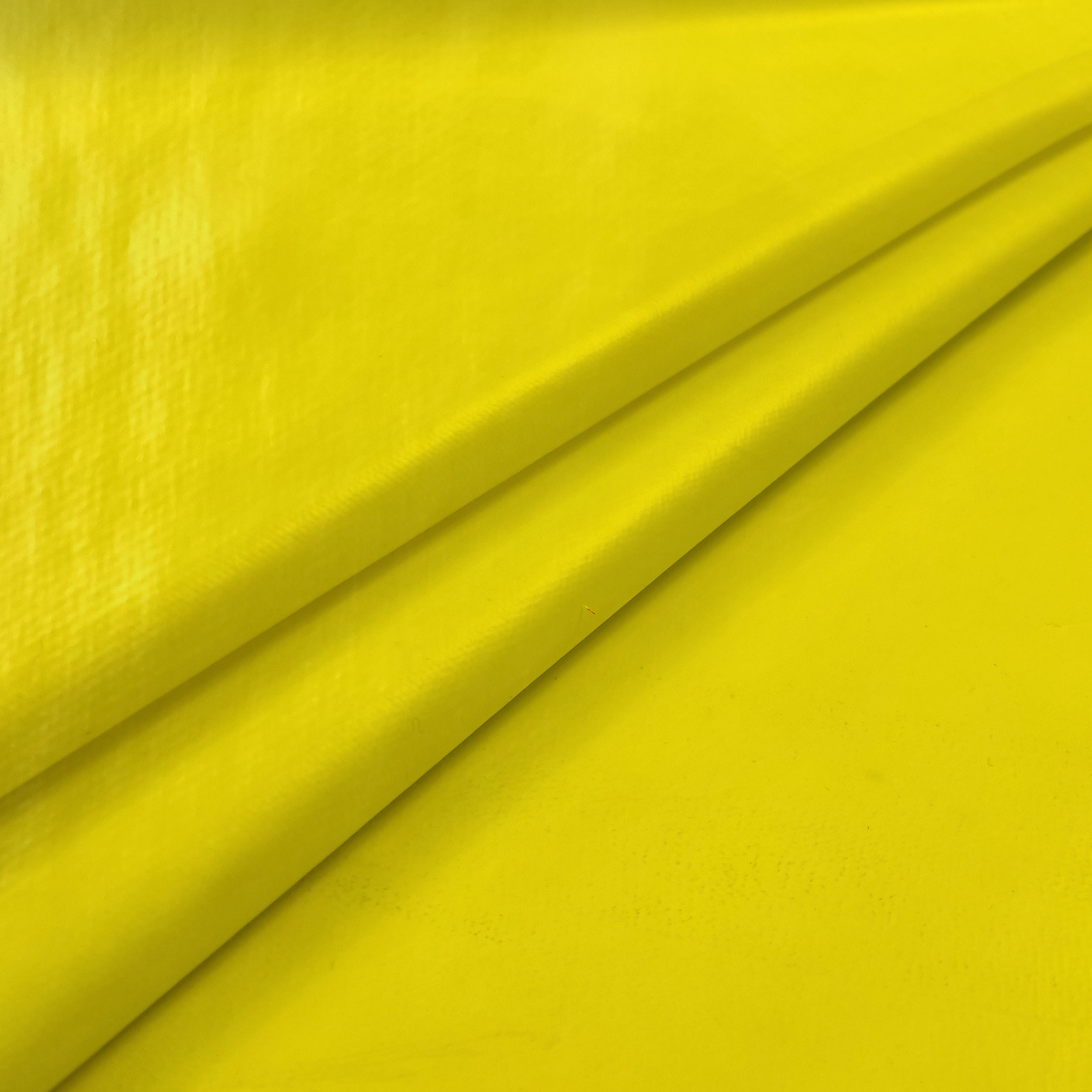 tessuto-accoppiato-per-tovagliati-giallo