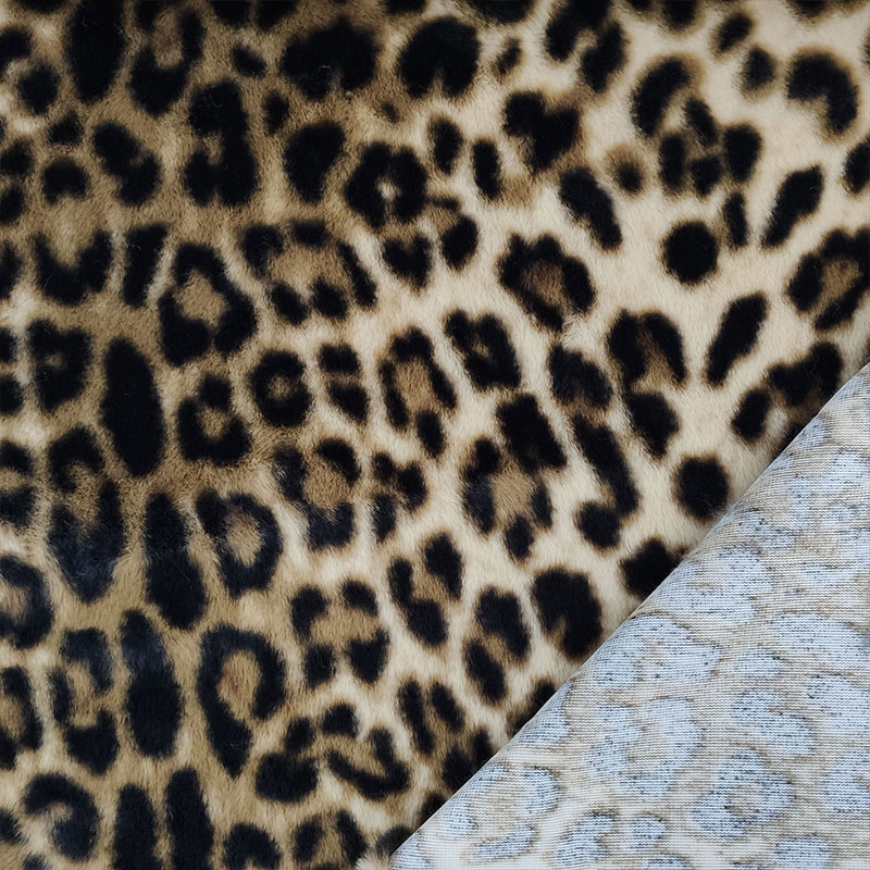 Tessuto Pelliccia Leopardata