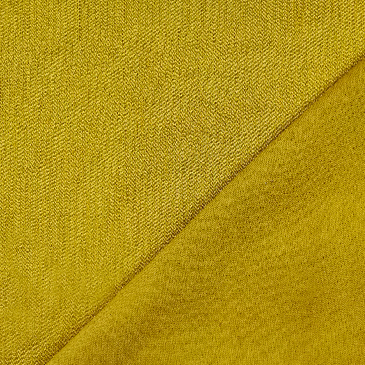 tessuti-bourette-seta-giallo-oro