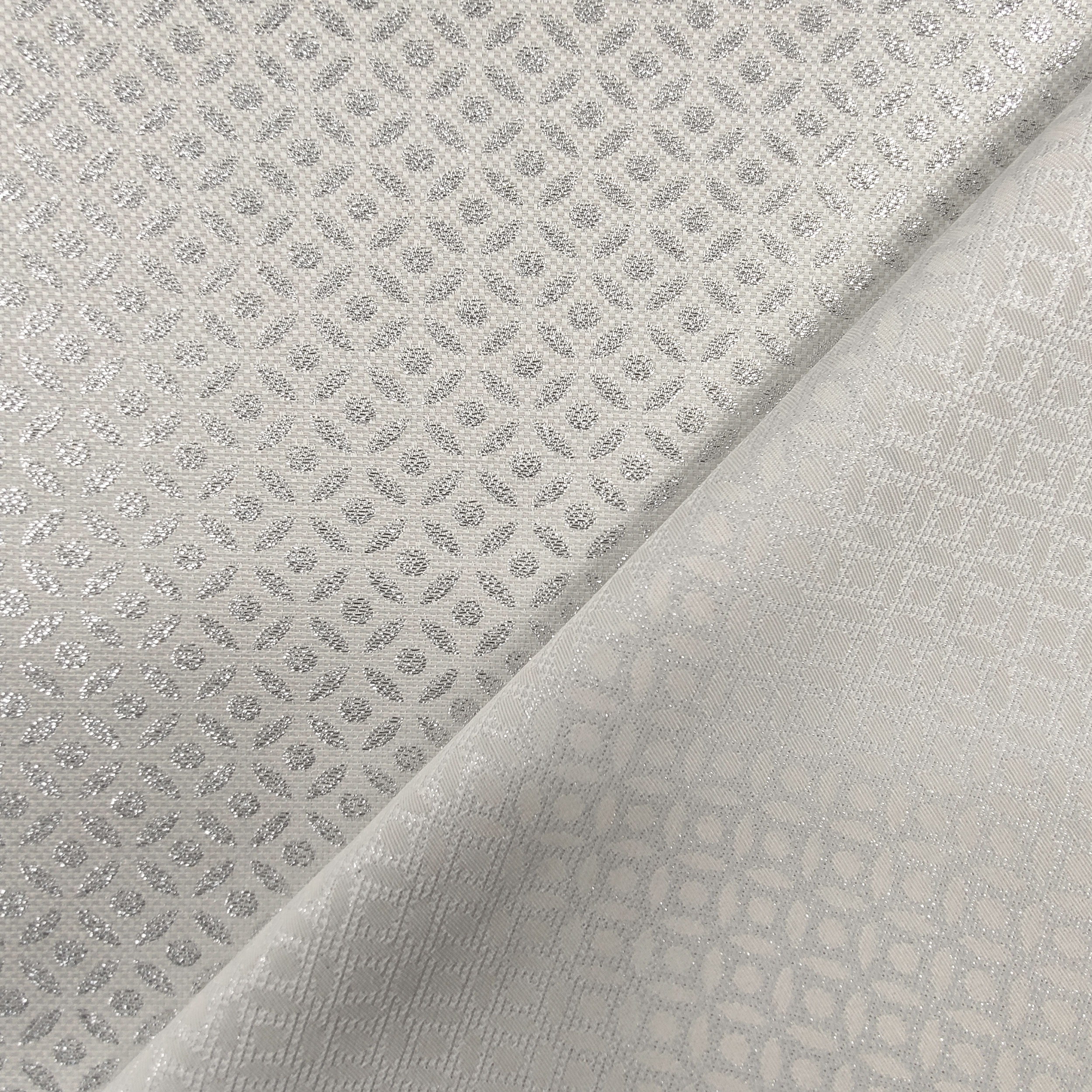Tessuto Jacquard con Fantasia Lurex Argento