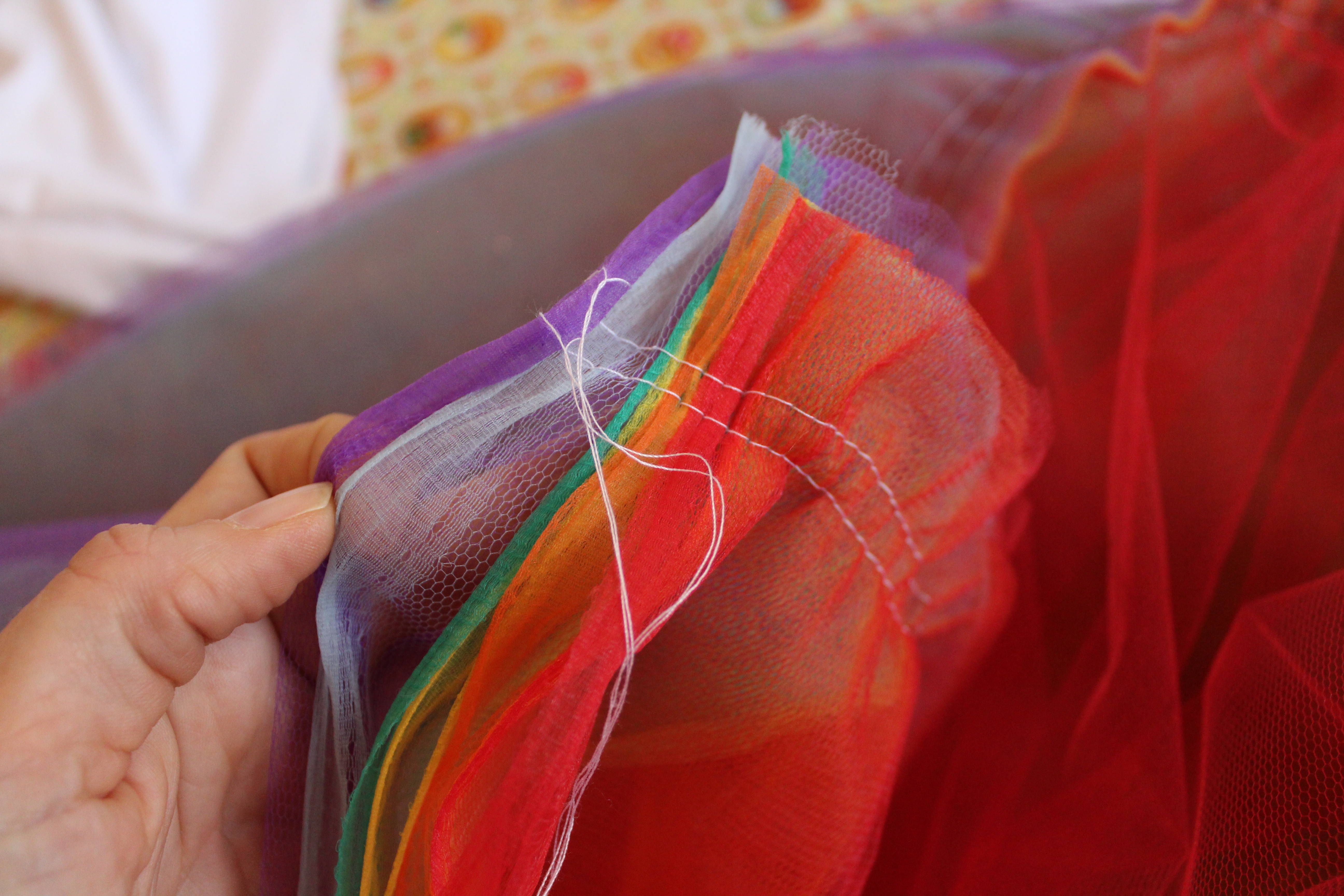 cucire-il-tessuto-tulle