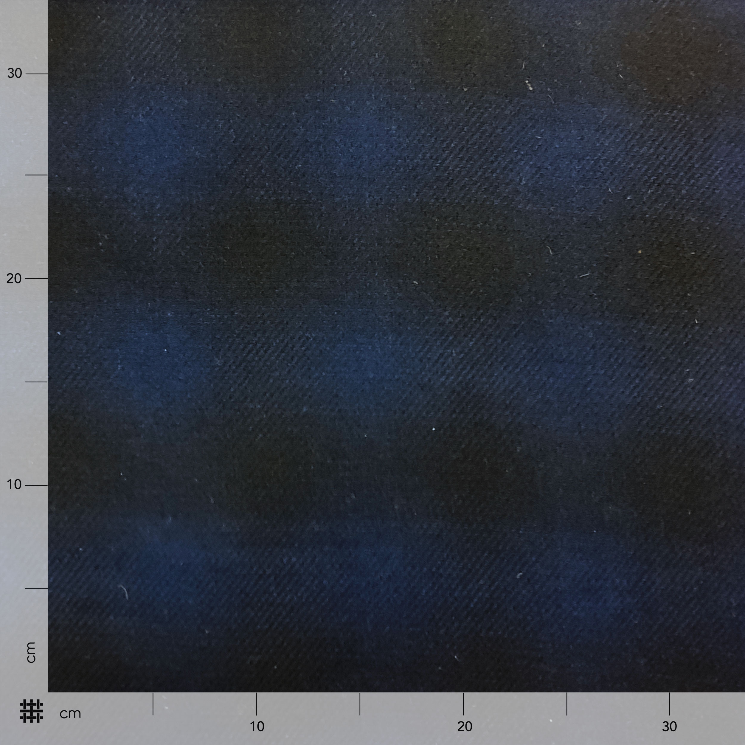 Tartan Blu Quadrettoni Toni Neri Sfumati
