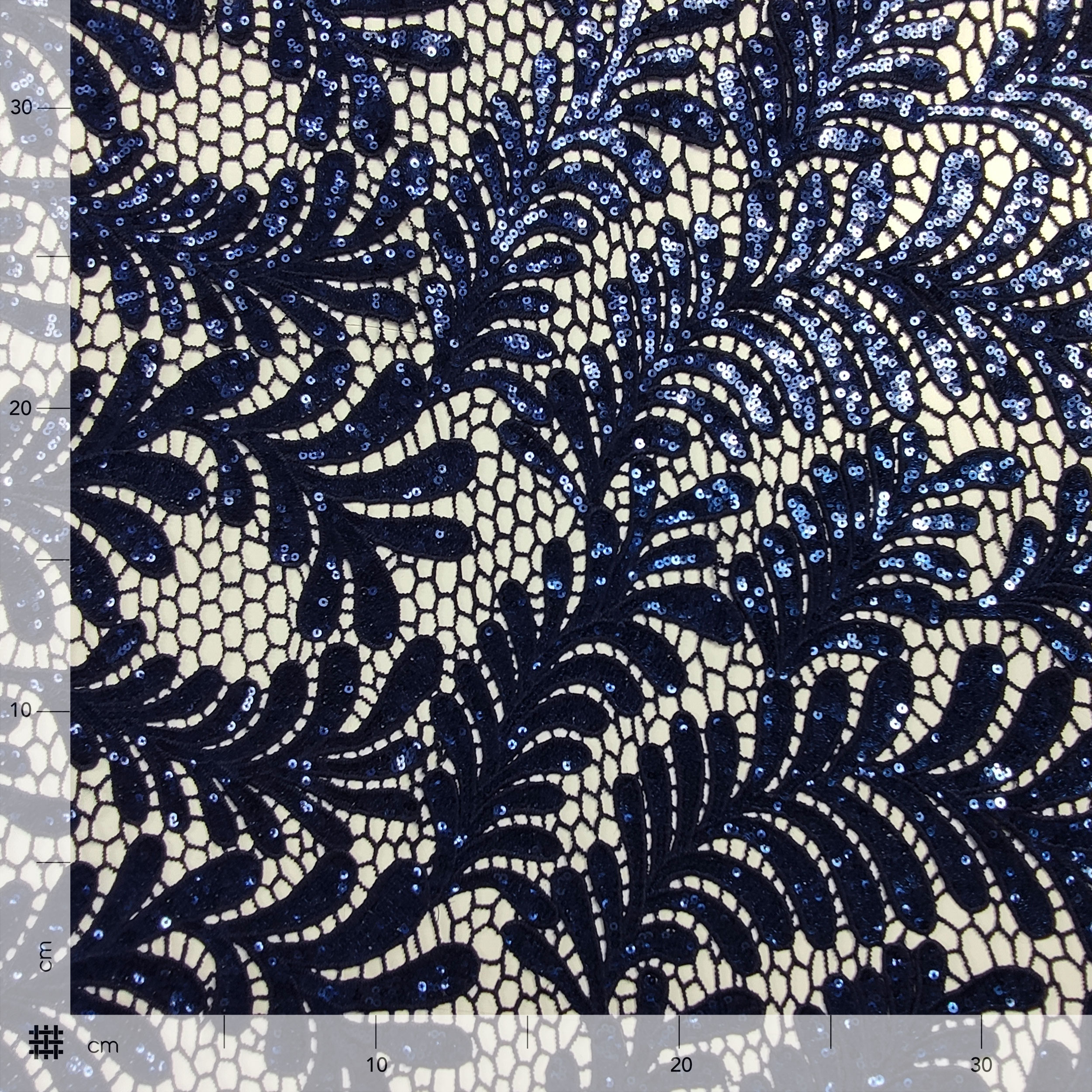 Macramè Doppio Smerlo Paillettes Blu