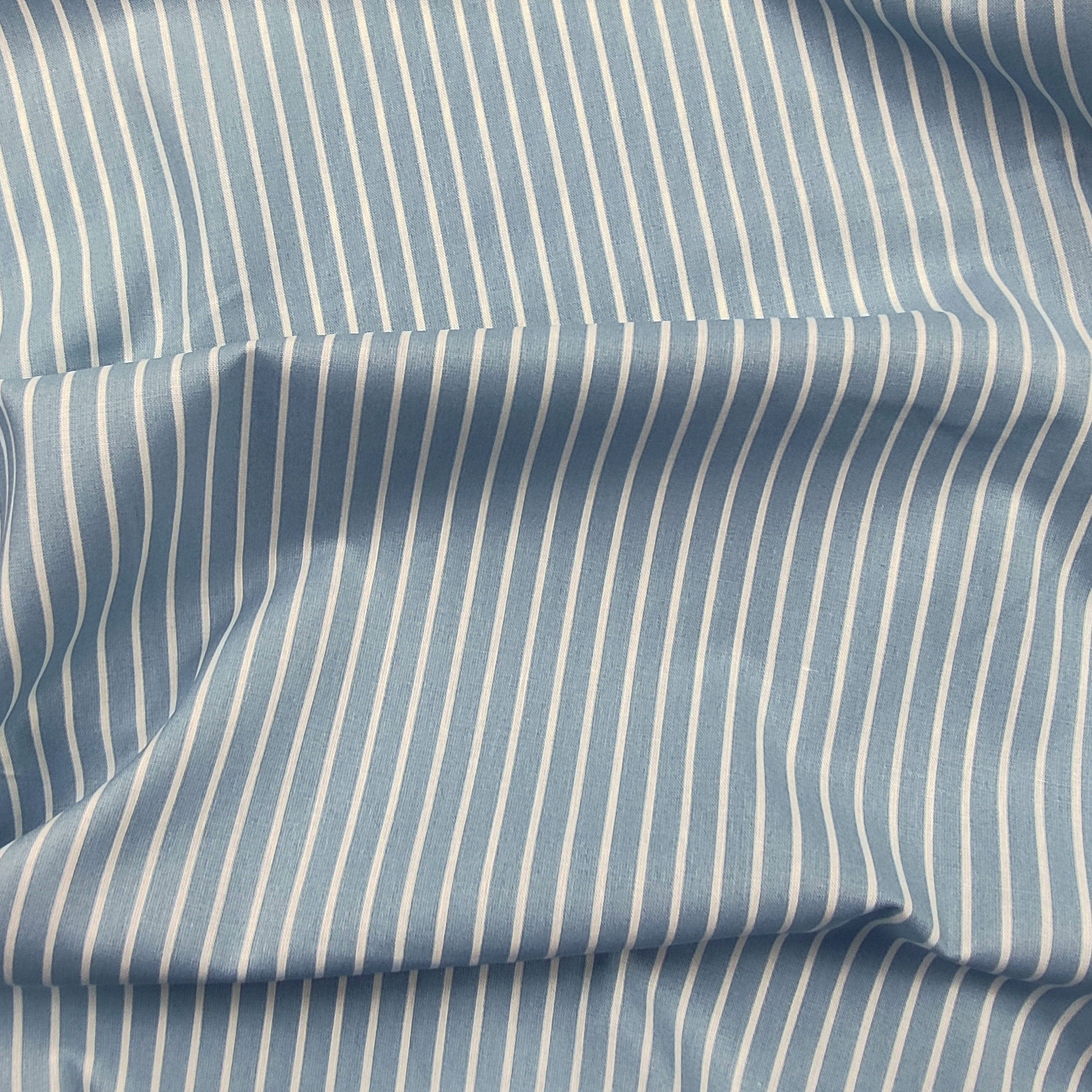Popeline di Cotone Azzurro Fantasia Righe