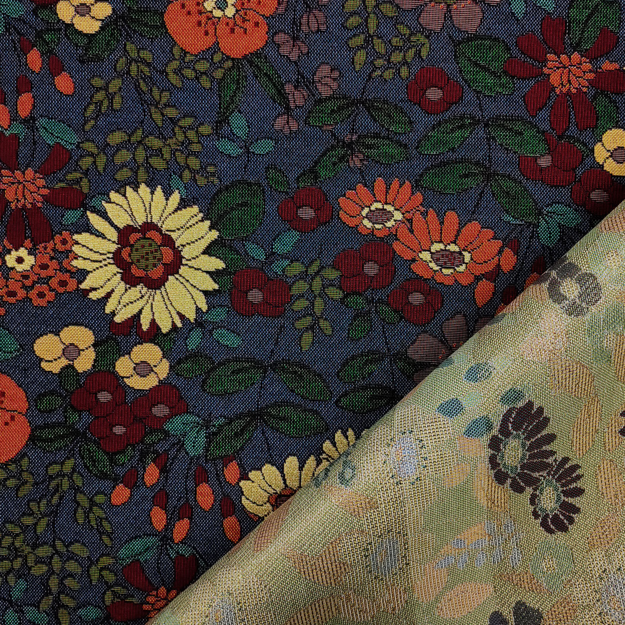 Gobelin Fantasia a Fiori con Inserti in Lurex