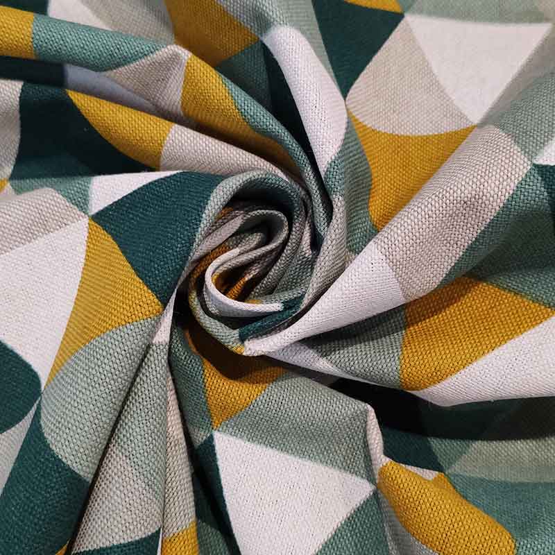 Ritaglio Tessuto Fantasia Triangoli Toni del Verde 50x140 cm